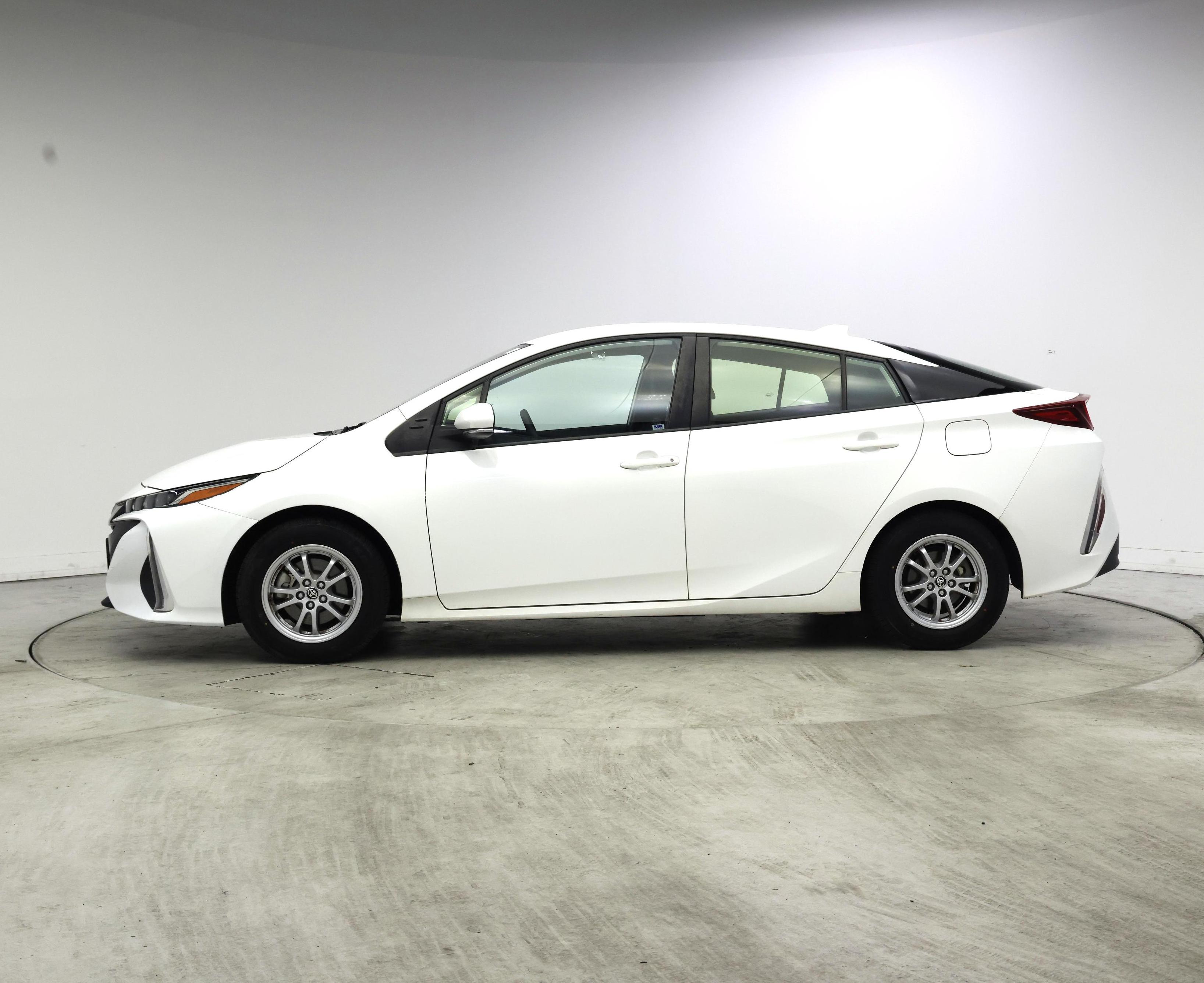 Thumbnail: 2021 Toyota Prius Prime - 3