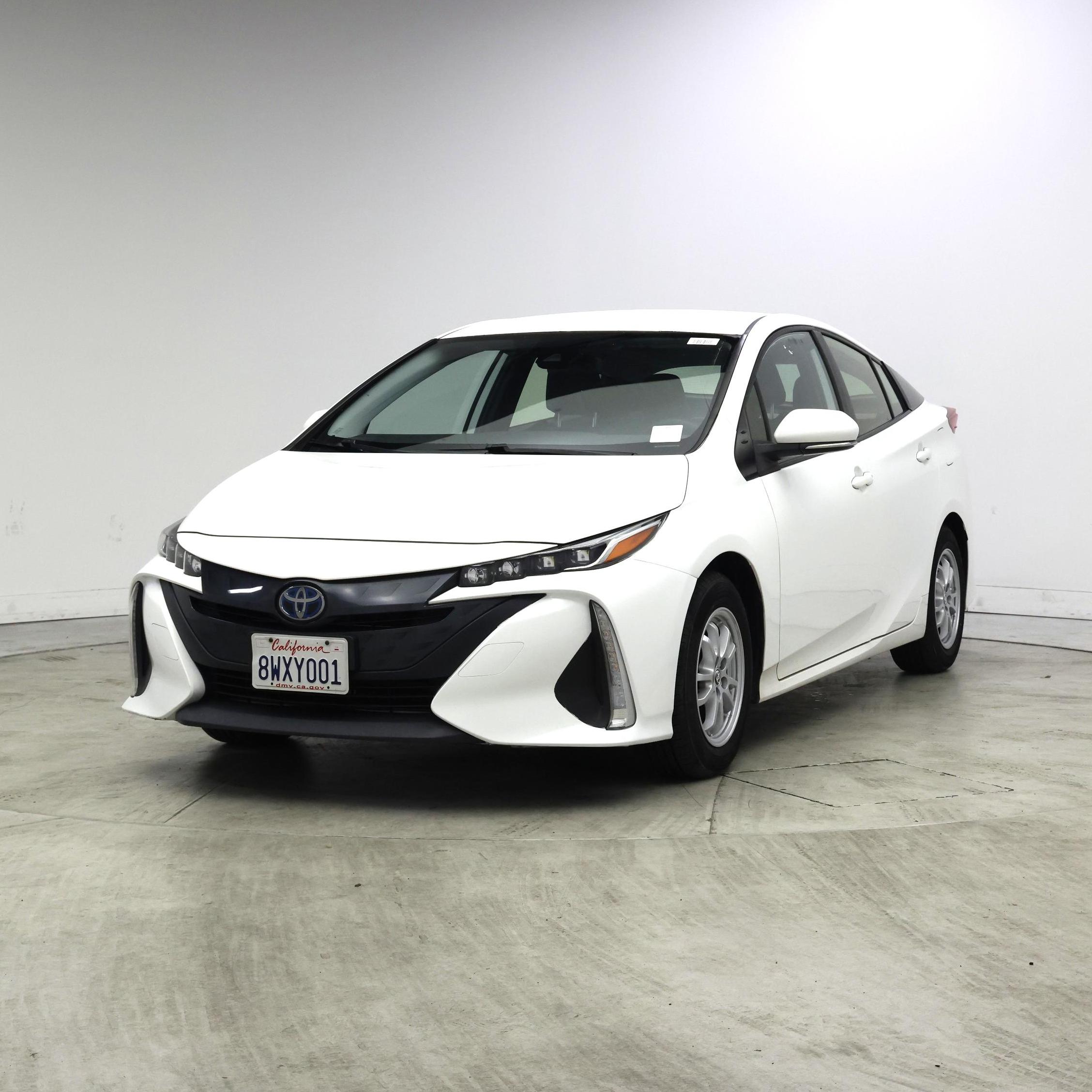 Thumbnail: 2021 Toyota Prius Prime - 4