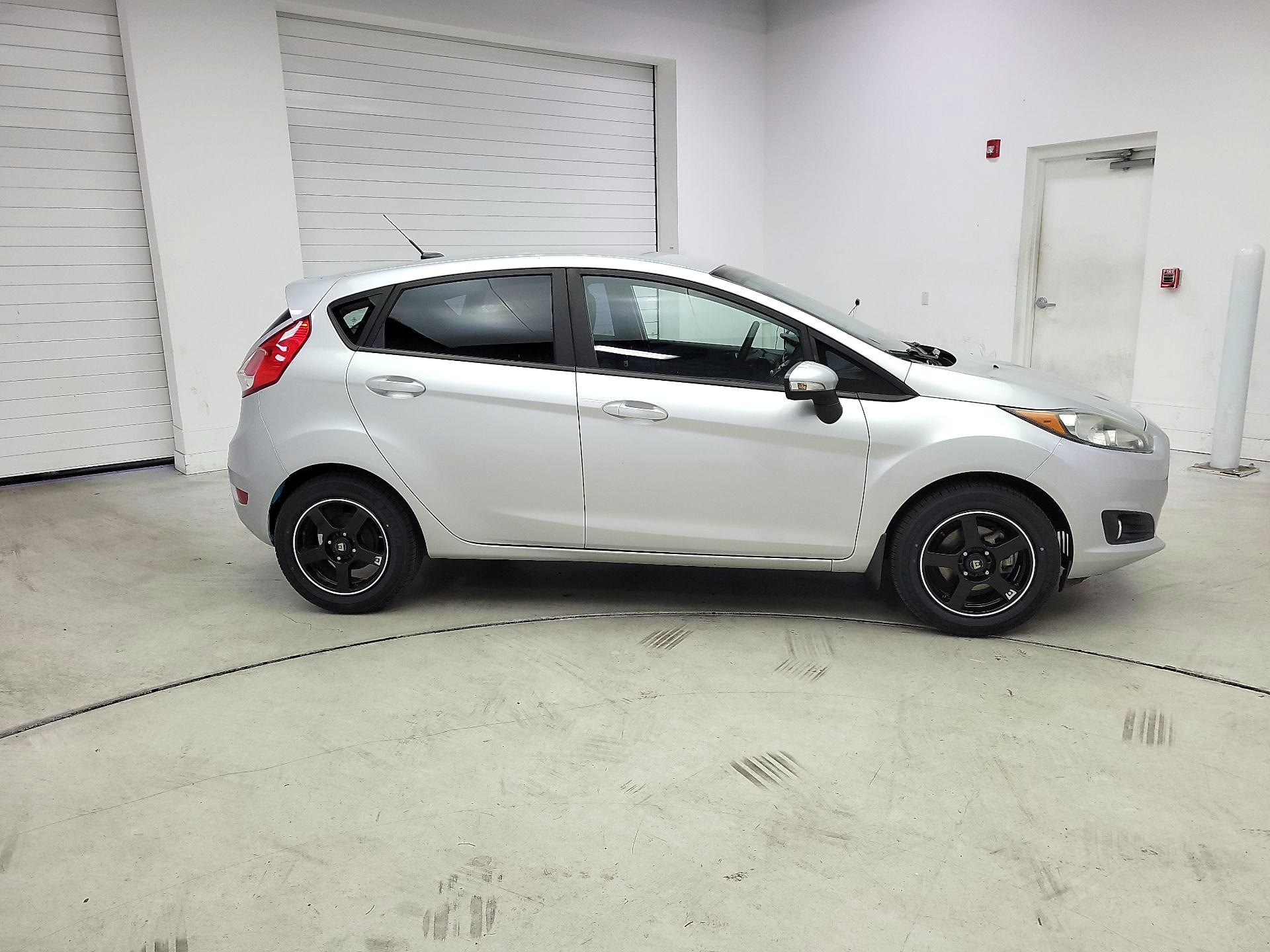 Thumbnail: 2016 Ford Fiesta - 4