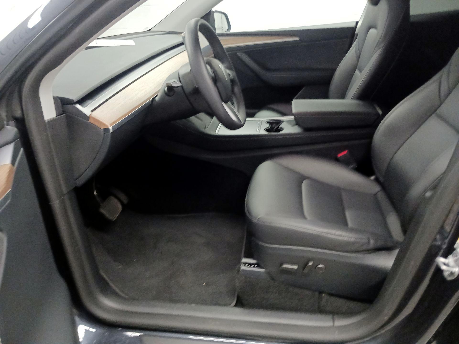 Thumbnail: 2024 Tesla Model Y - 11