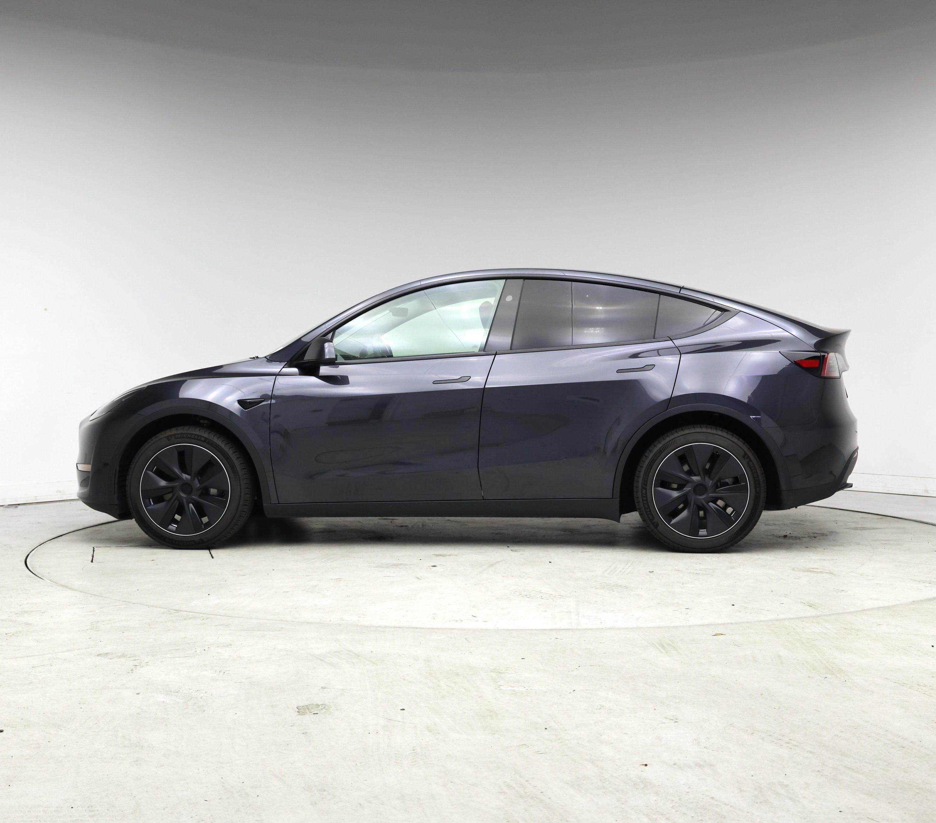 Thumbnail: 2024 Tesla Model Y - 3