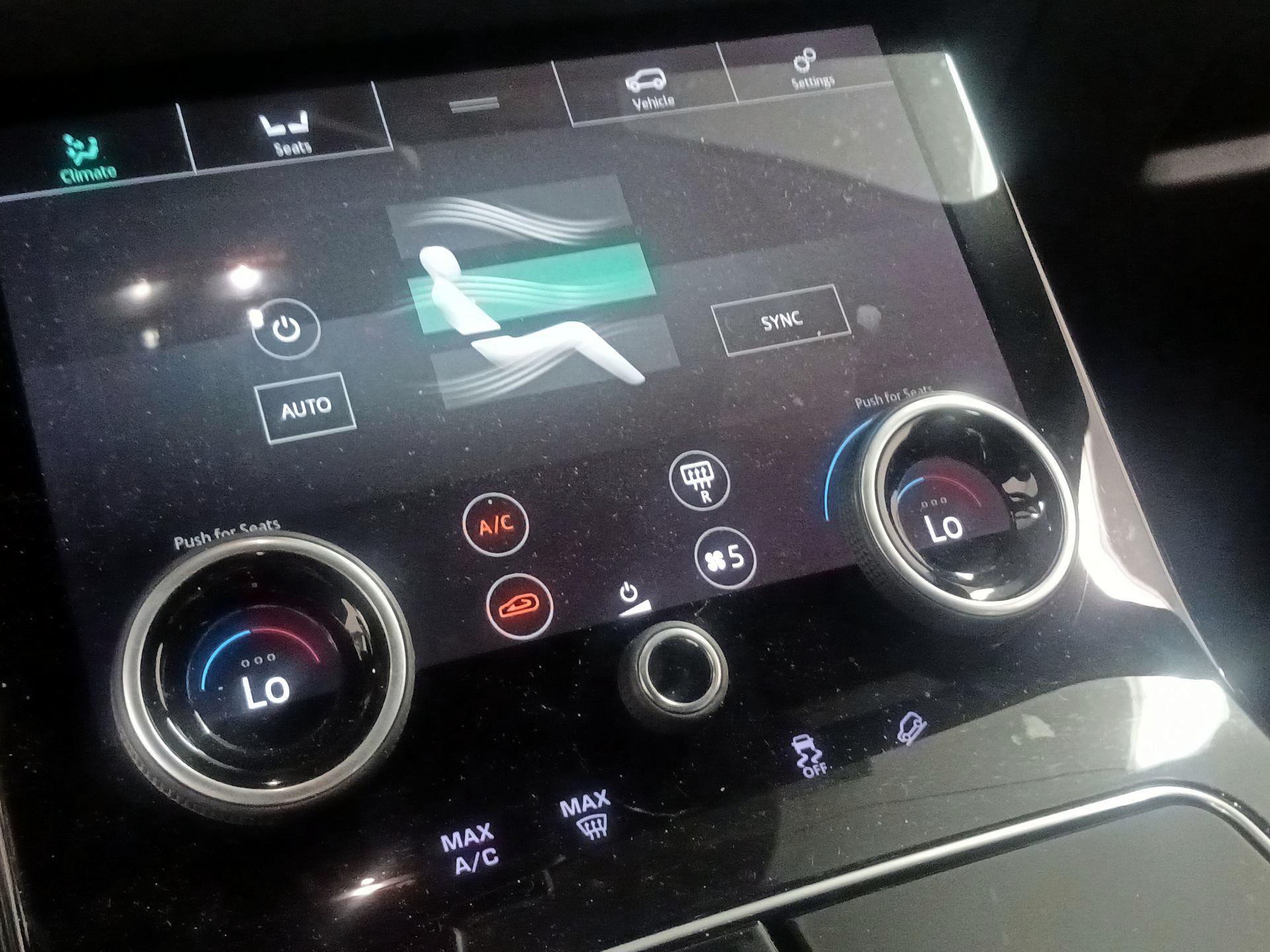 Thumbnail: 2020 Land Rover Range Rover Velar - 13