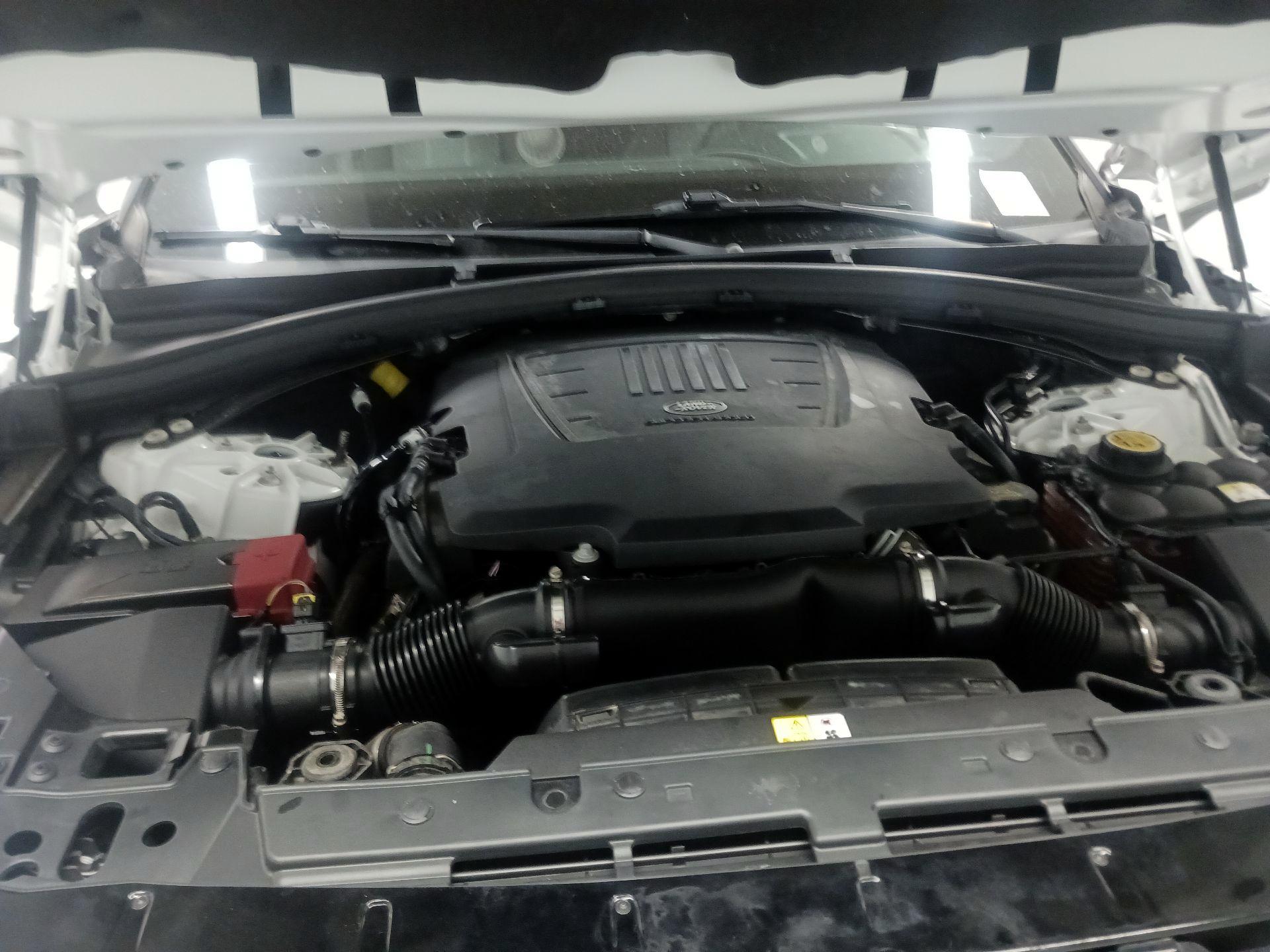 Thumbnail: 2020 Land Rover Range Rover Velar - 16