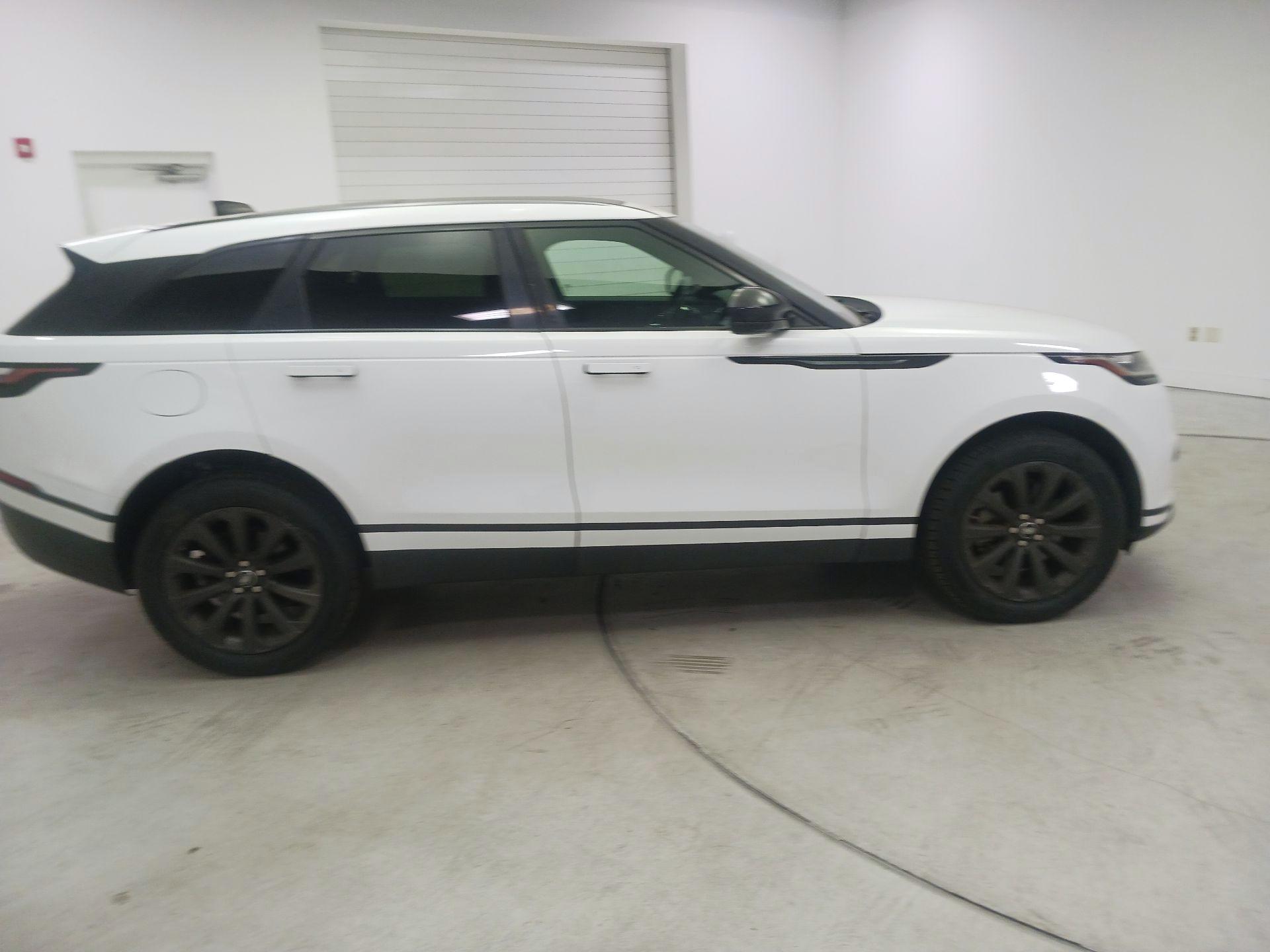 Thumbnail: 2020 Land Rover Range Rover Velar - 4