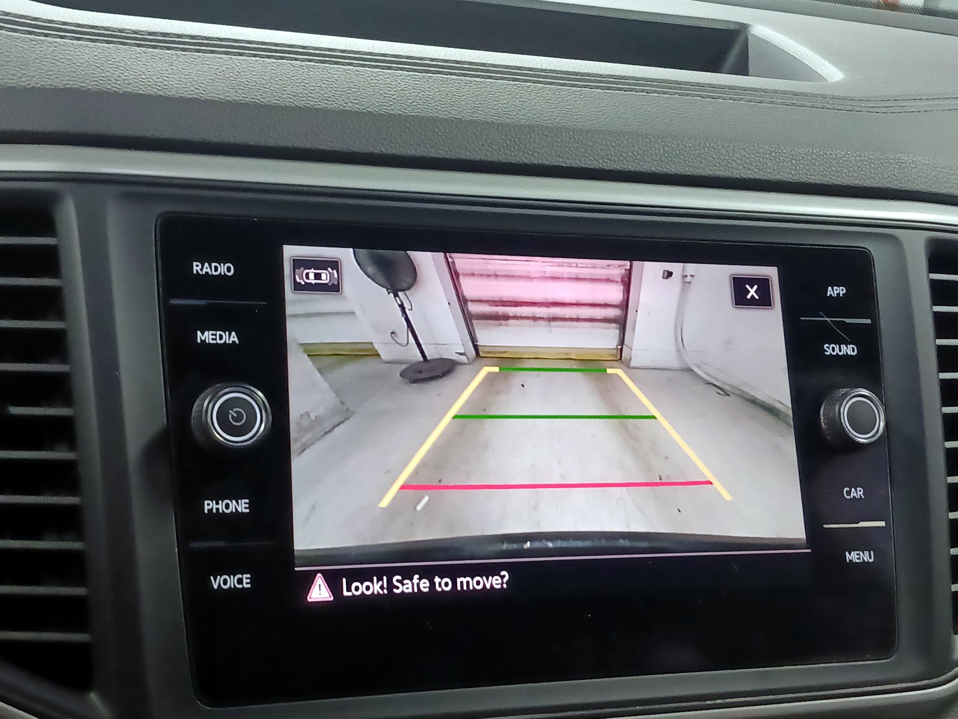 Thumbnail: 2021 Volkswagen Atlas - 11