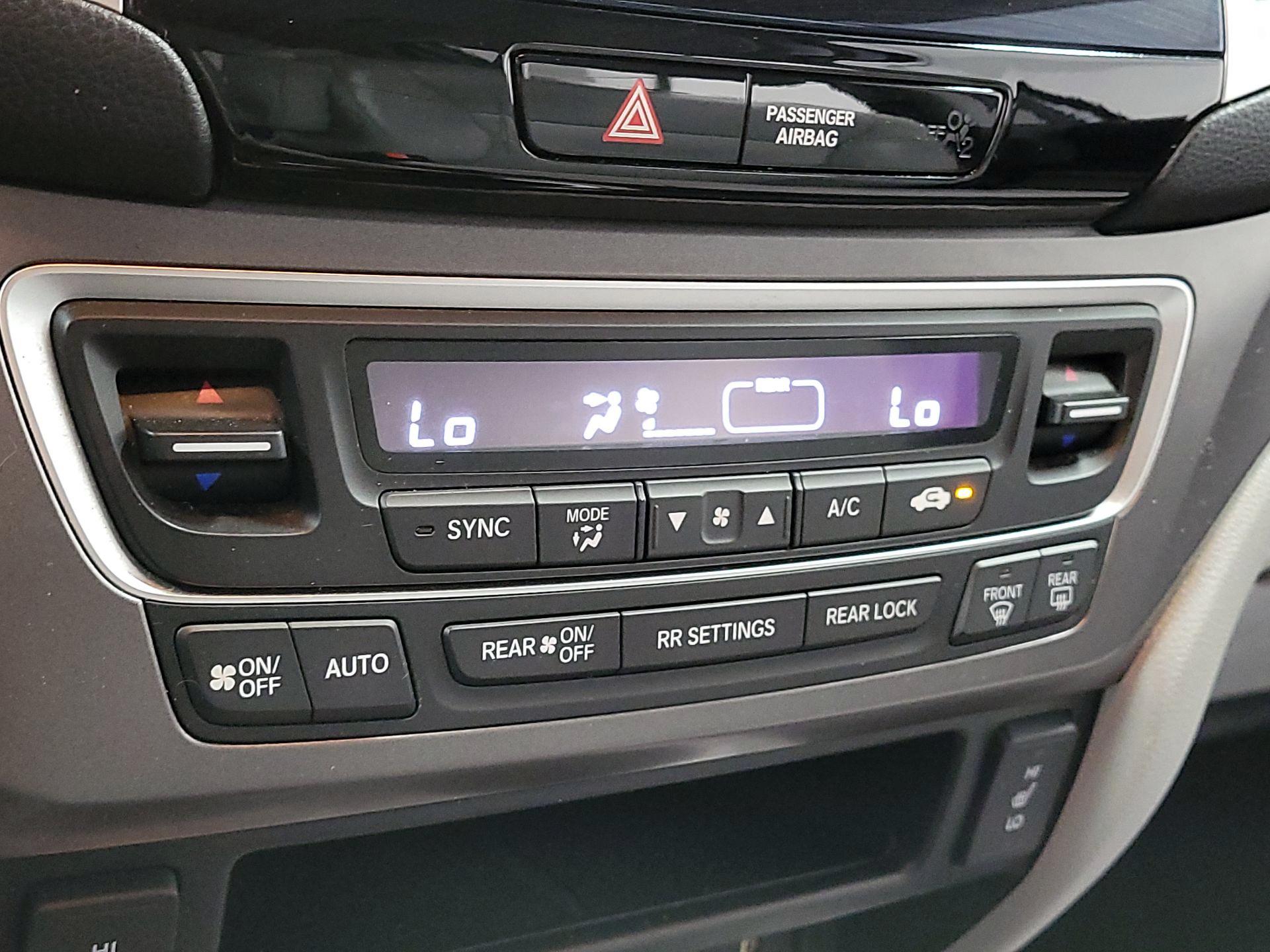 Thumbnail: 2016 Honda Pilot - 13