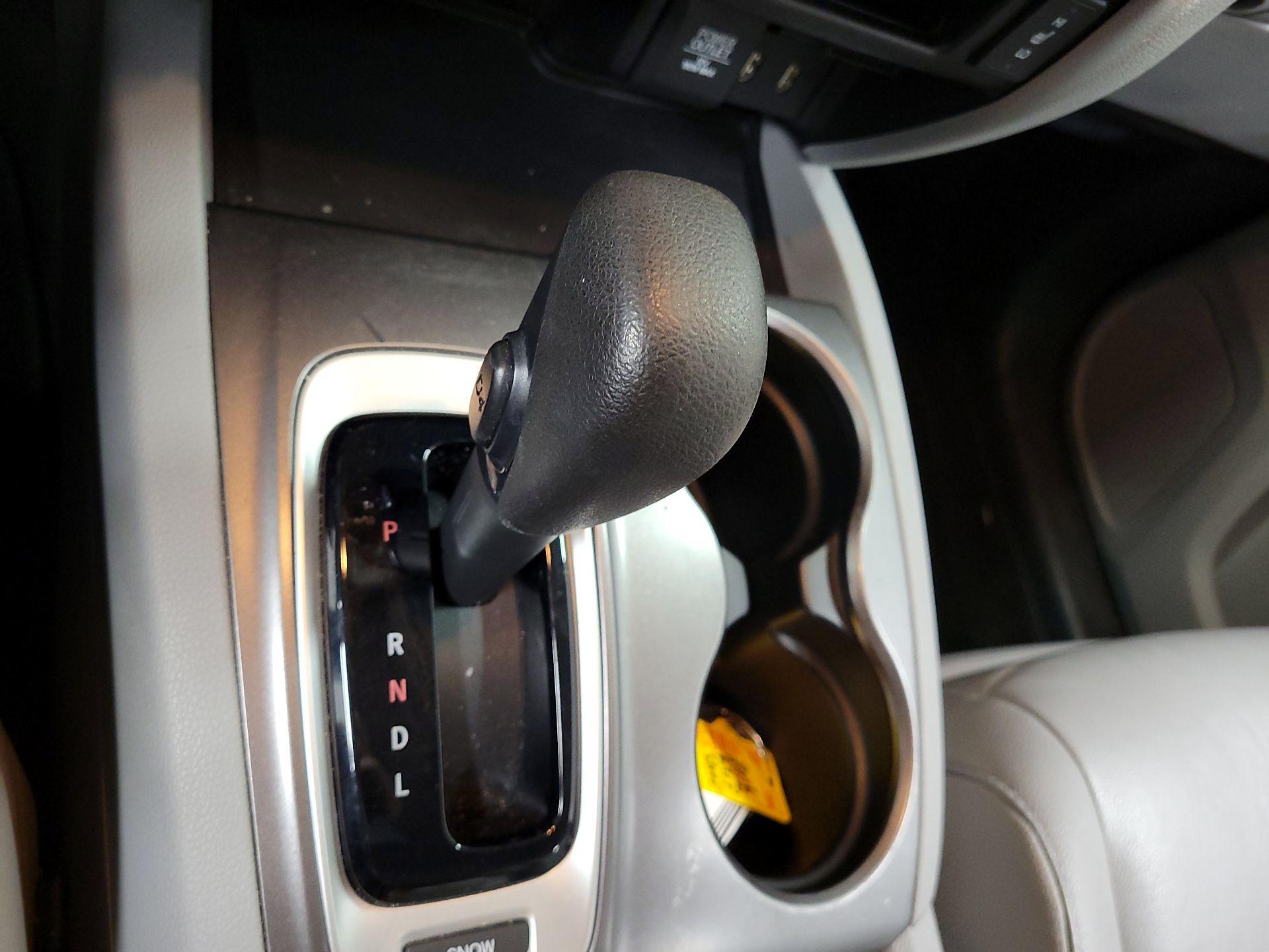 Thumbnail: 2016 Honda Pilot - 14