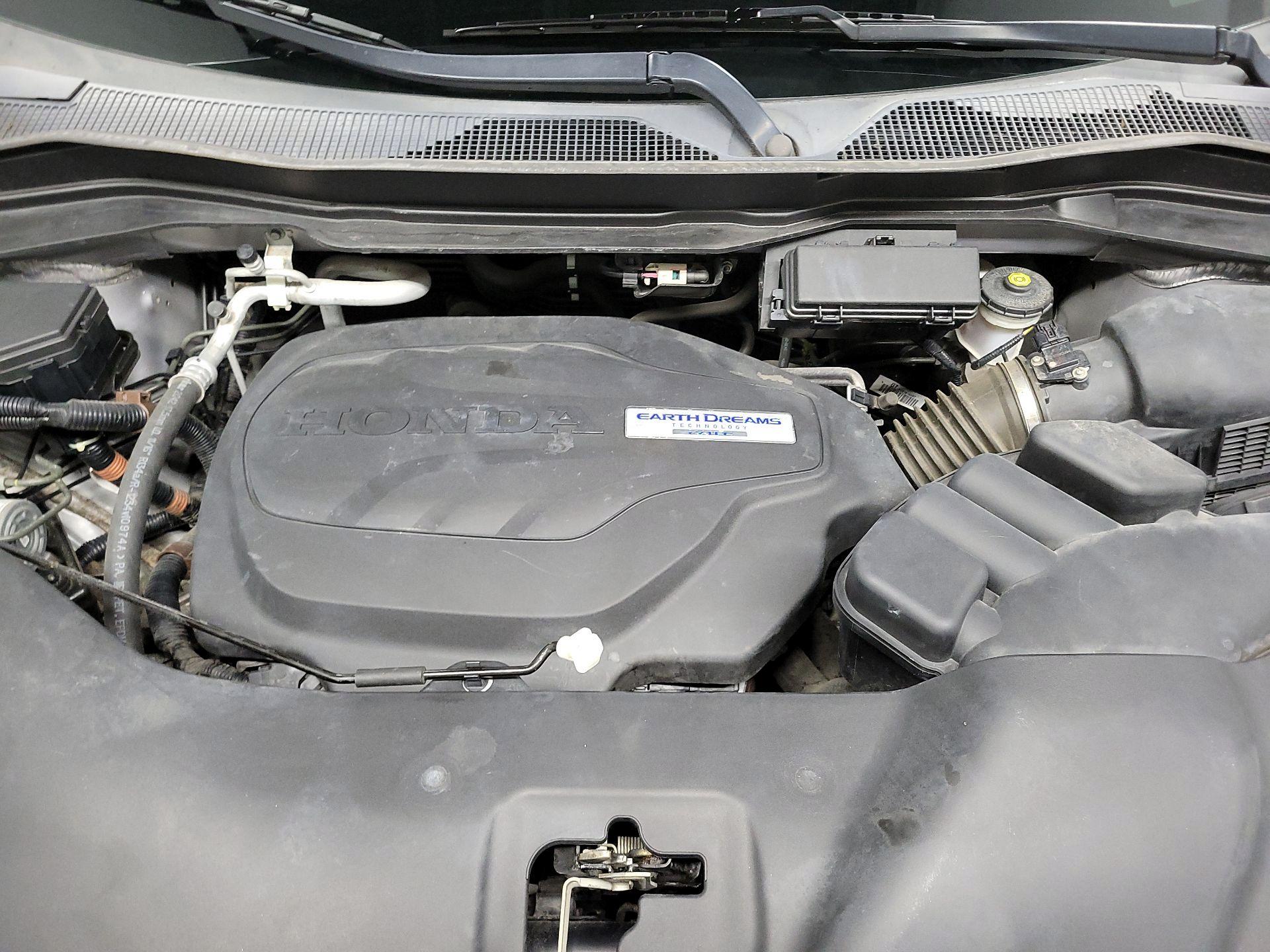 Thumbnail: 2016 Honda Pilot - 17