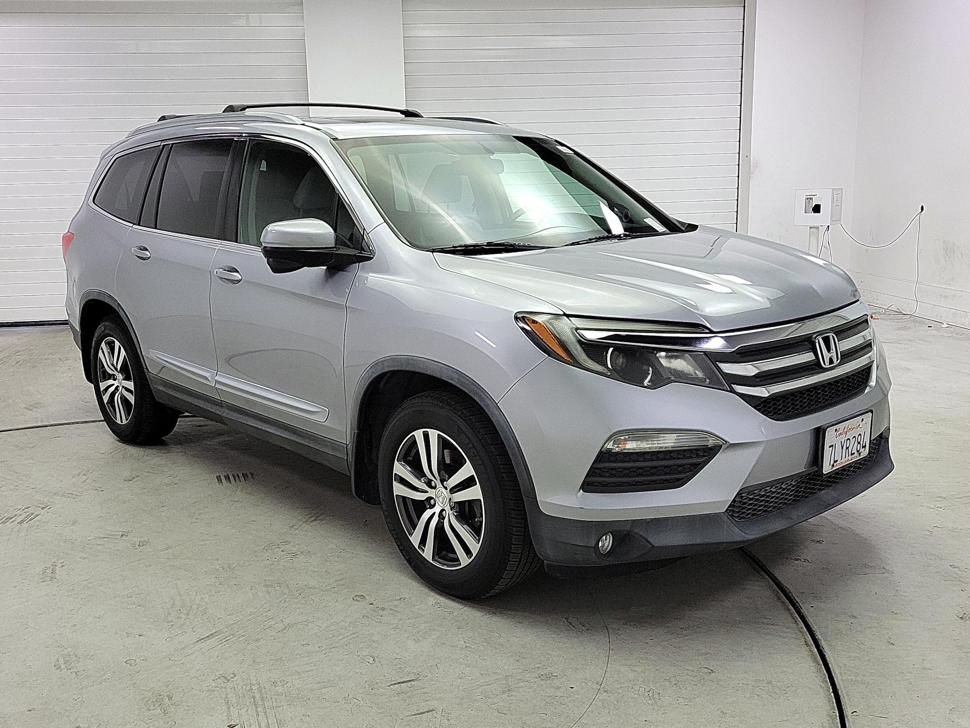 Thumbnail: 2016 Honda Pilot - 3