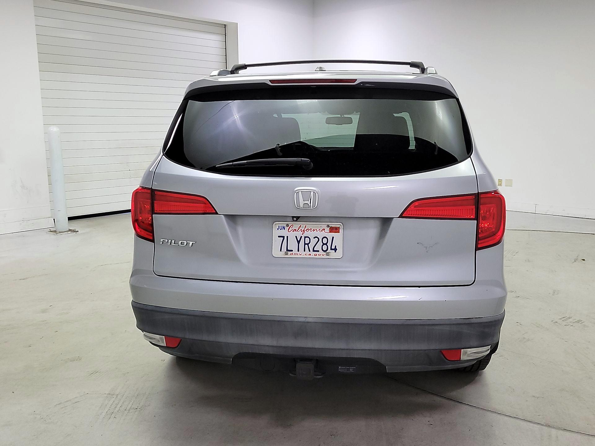 Thumbnail: 2016 Honda Pilot - 6