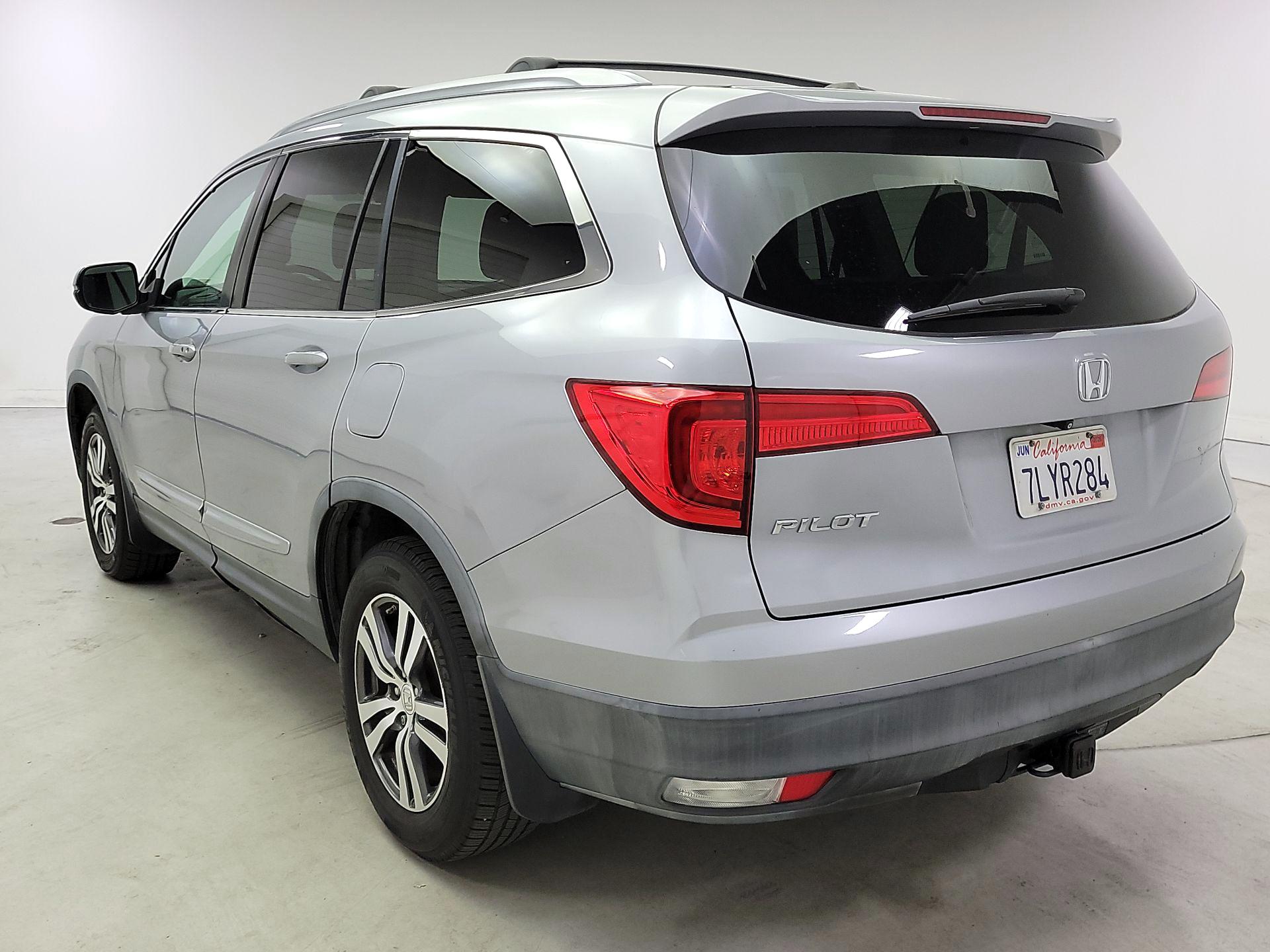 Thumbnail: 2016 Honda Pilot - 7