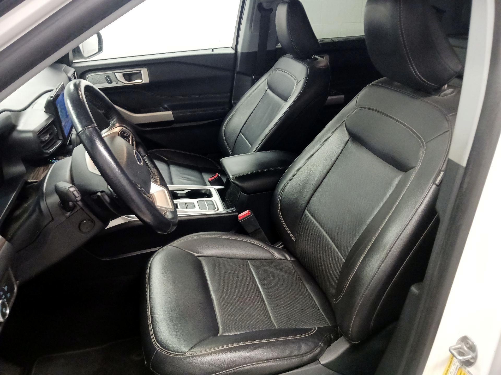 Thumbnail: 2021 Ford Explorer - 9