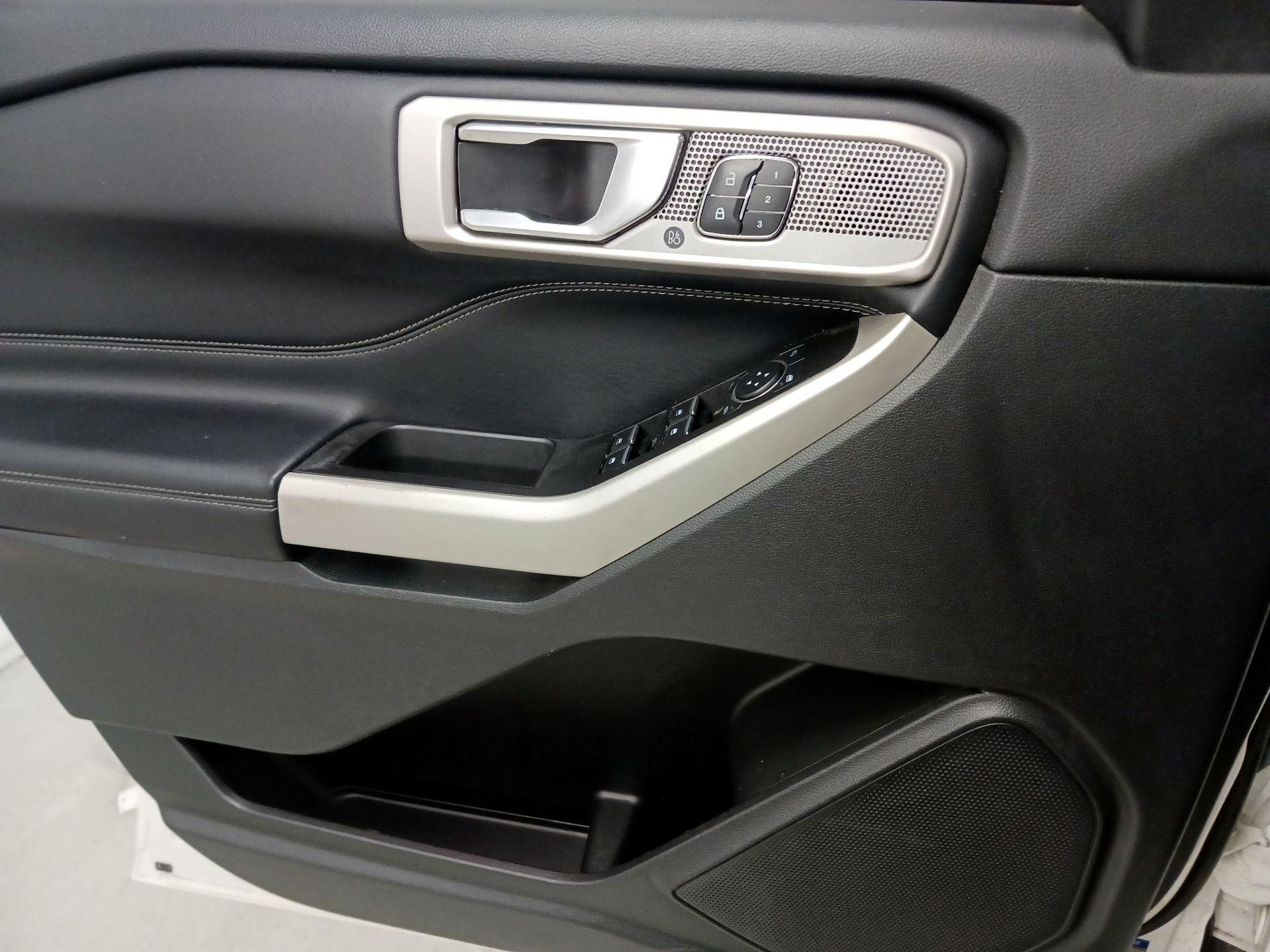 Thumbnail: 2021 Ford Explorer - 10