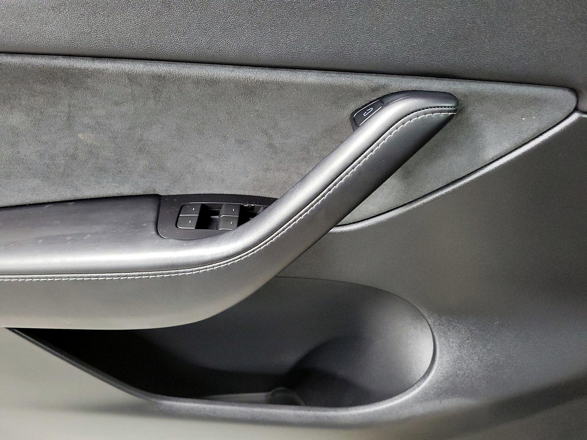 Thumbnail: 2021 Tesla Model Y - 10