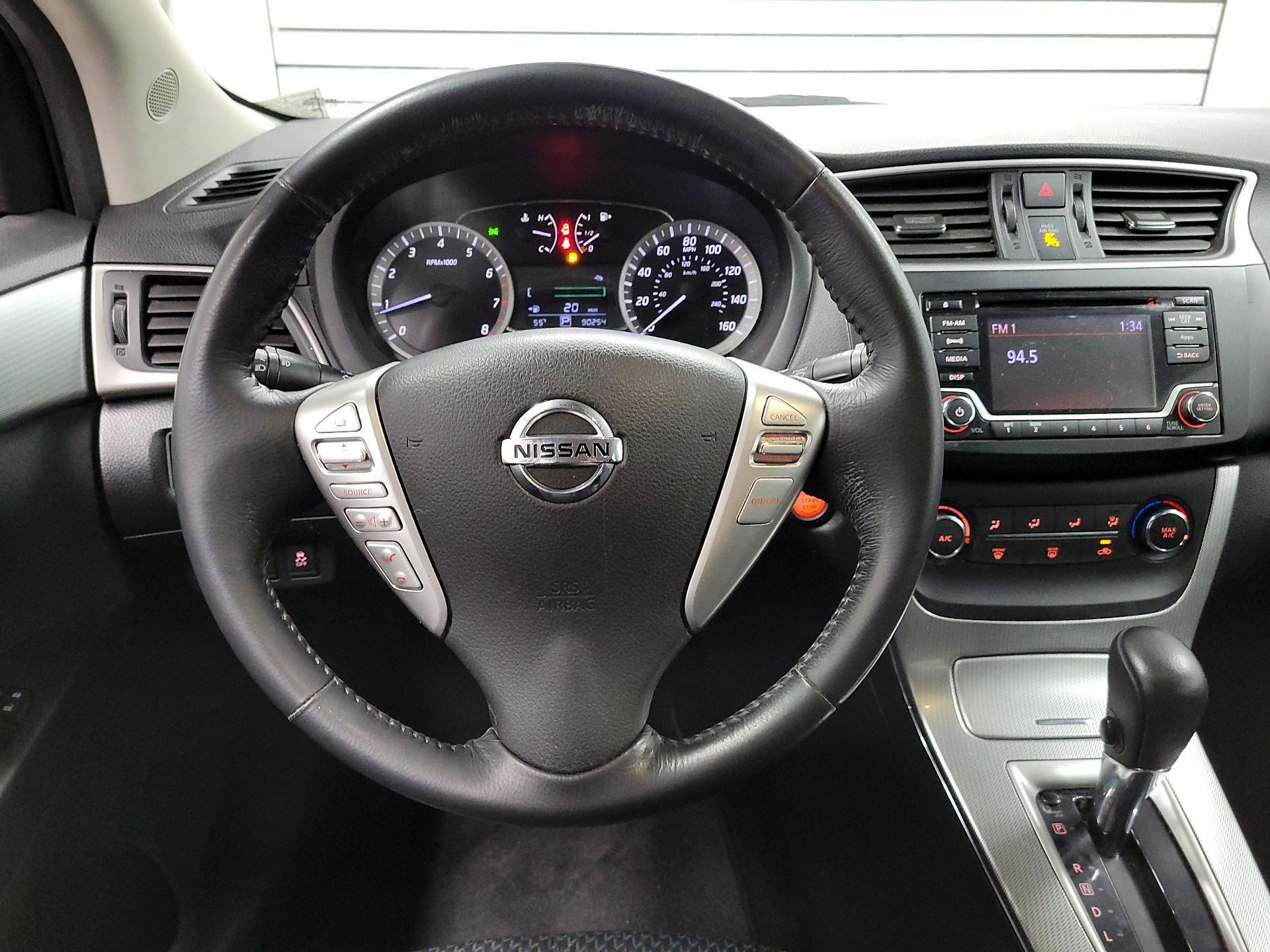 Thumbnail: 2015 Nissan Sentra - 10
