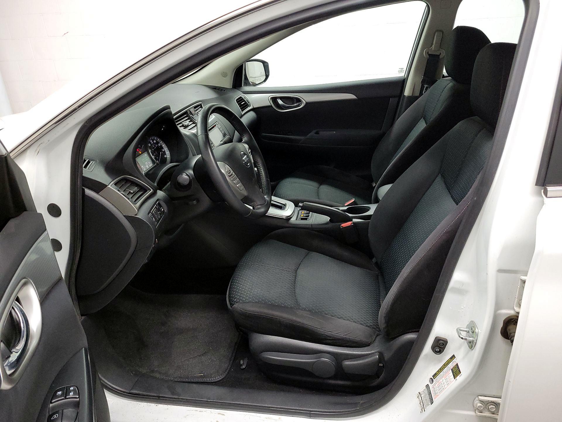 Thumbnail: 2015 Nissan Sentra - 11