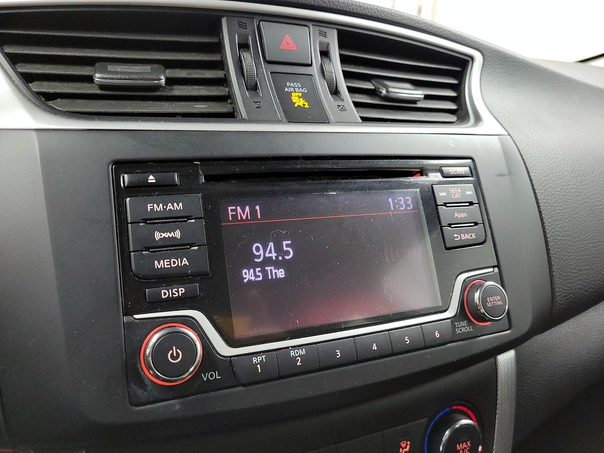 Thumbnail: 2015 Nissan Sentra - 15