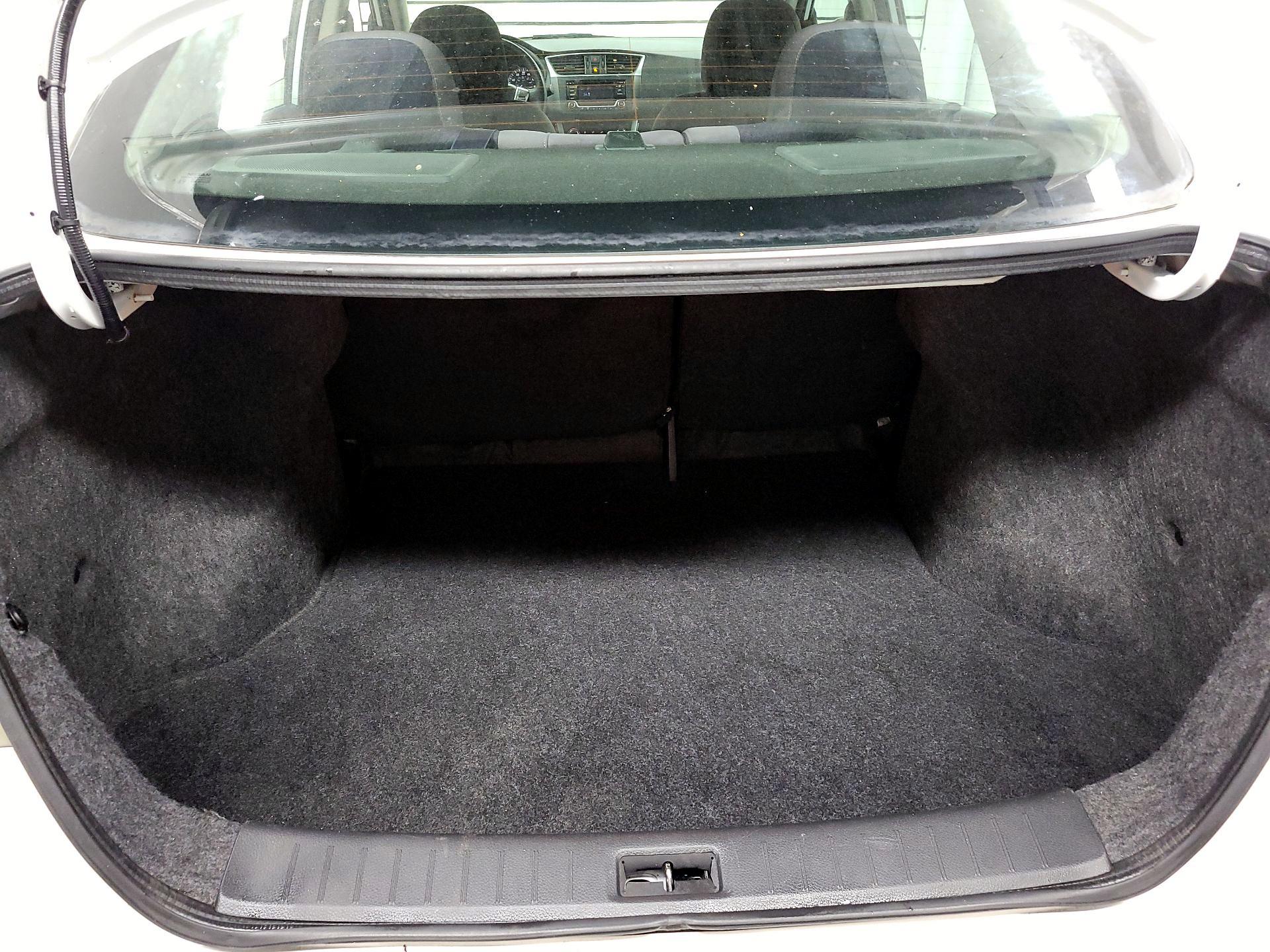 Thumbnail: 2015 Nissan Sentra - 20