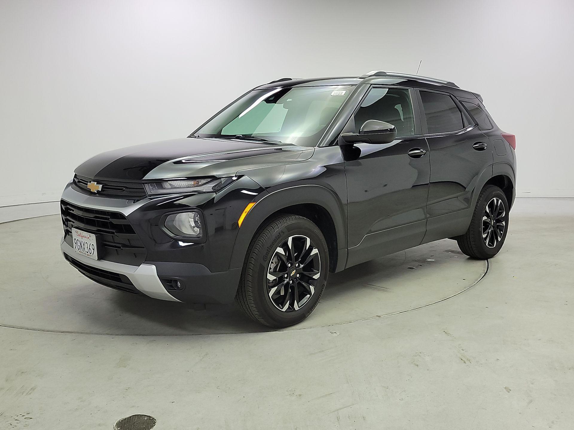 Thumbnail: 2023 Chevrolet TrailBlazer - 3