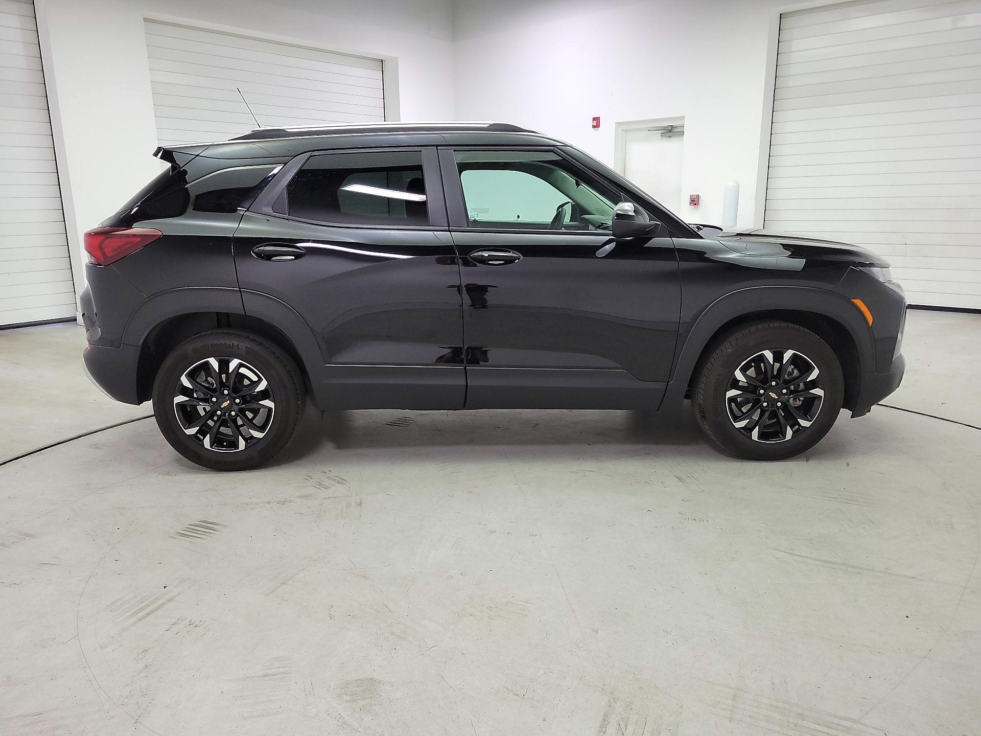 Thumbnail: 2023 Chevrolet TrailBlazer - 4