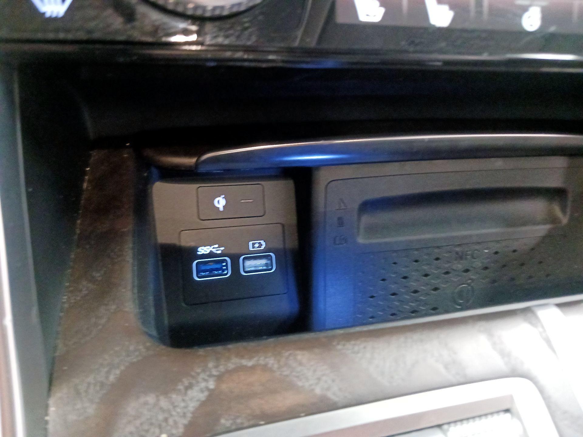 Thumbnail: 2024 Genesis GV80 - 17