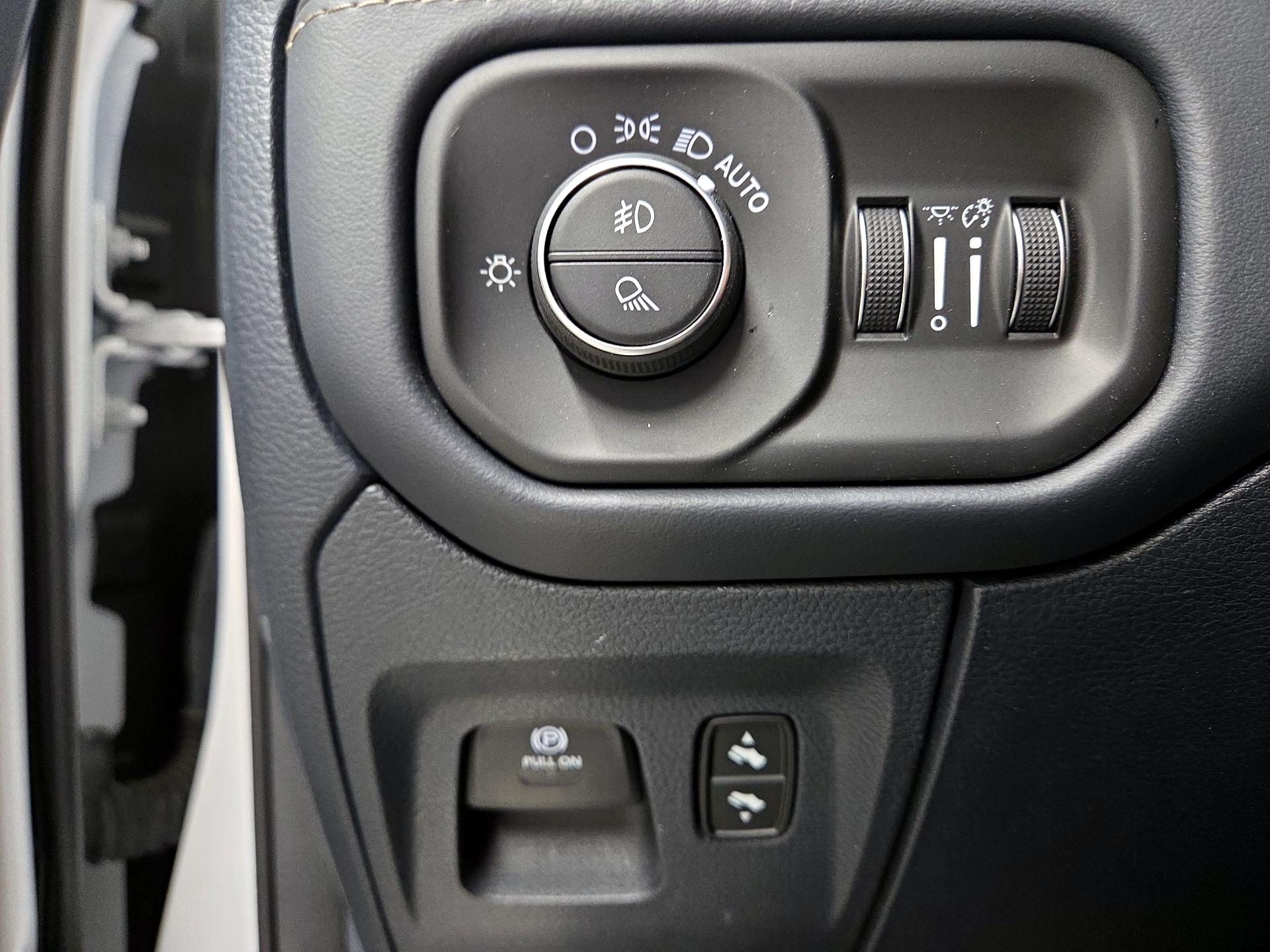 Thumbnail: 2021 RAM 1500 - 13