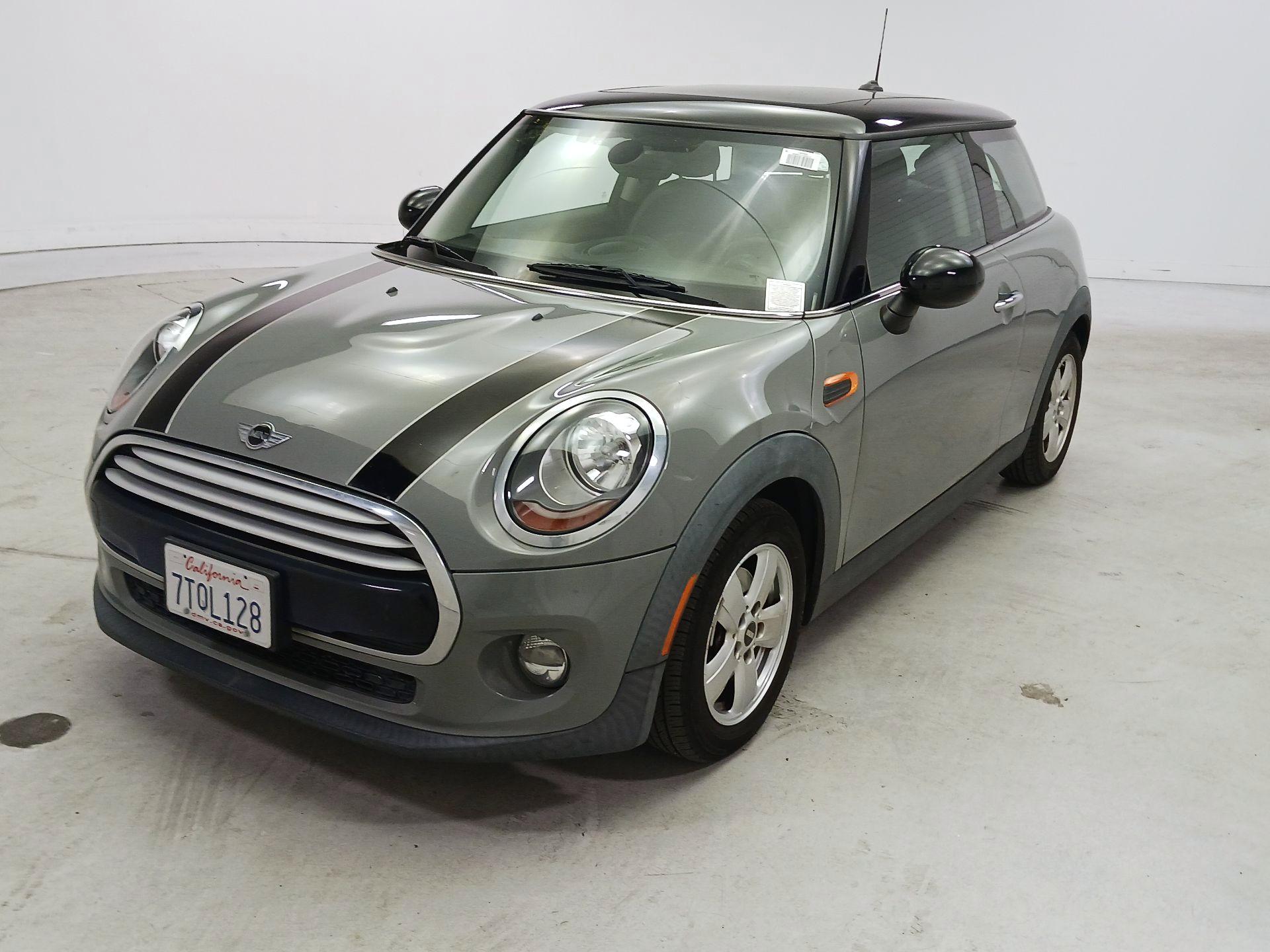 Thumbnail: 2015 MINI Cooper Hardtop - 3