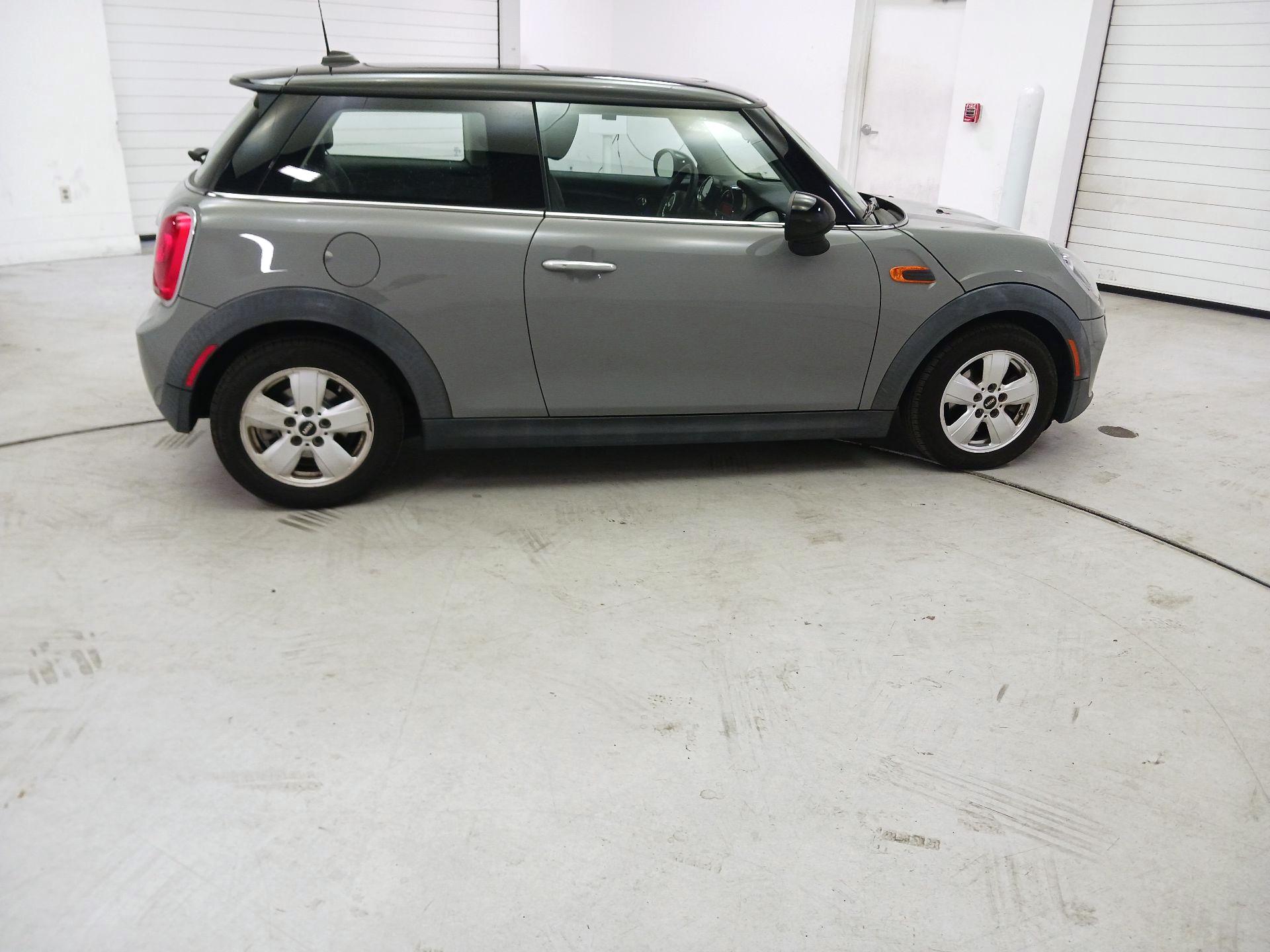 Thumbnail: 2015 MINI Cooper Hardtop - 4