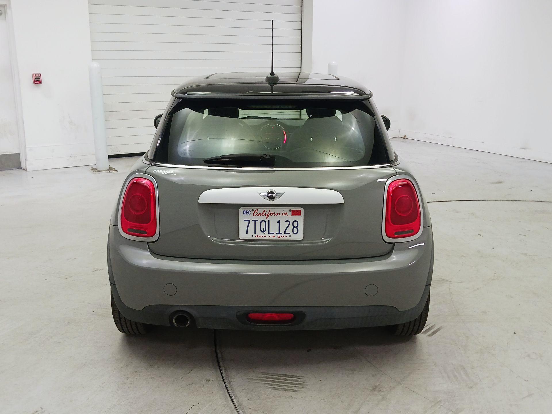 Thumbnail: 2015 MINI Cooper Hardtop - 6