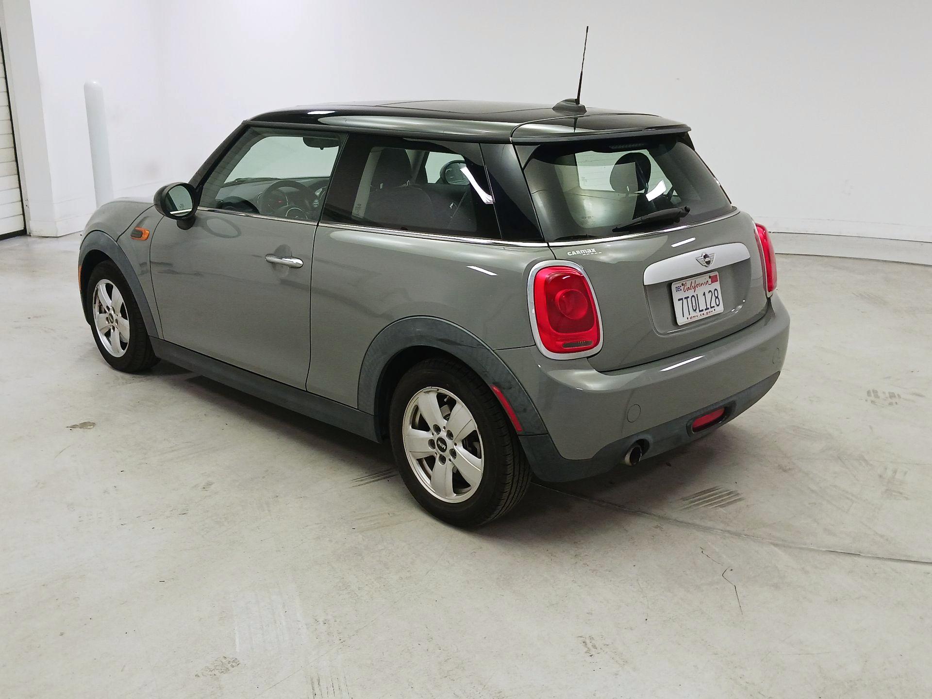Thumbnail: 2015 MINI Cooper Hardtop - 7