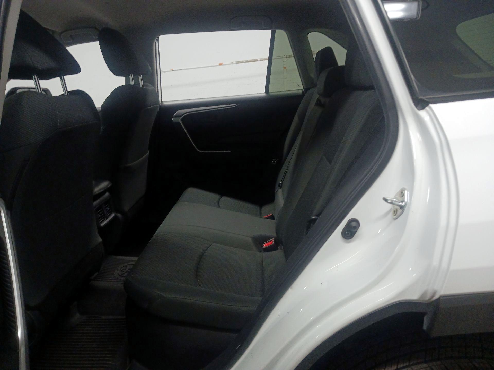 Thumbnail: 2020 Toyota RAV4 - 19