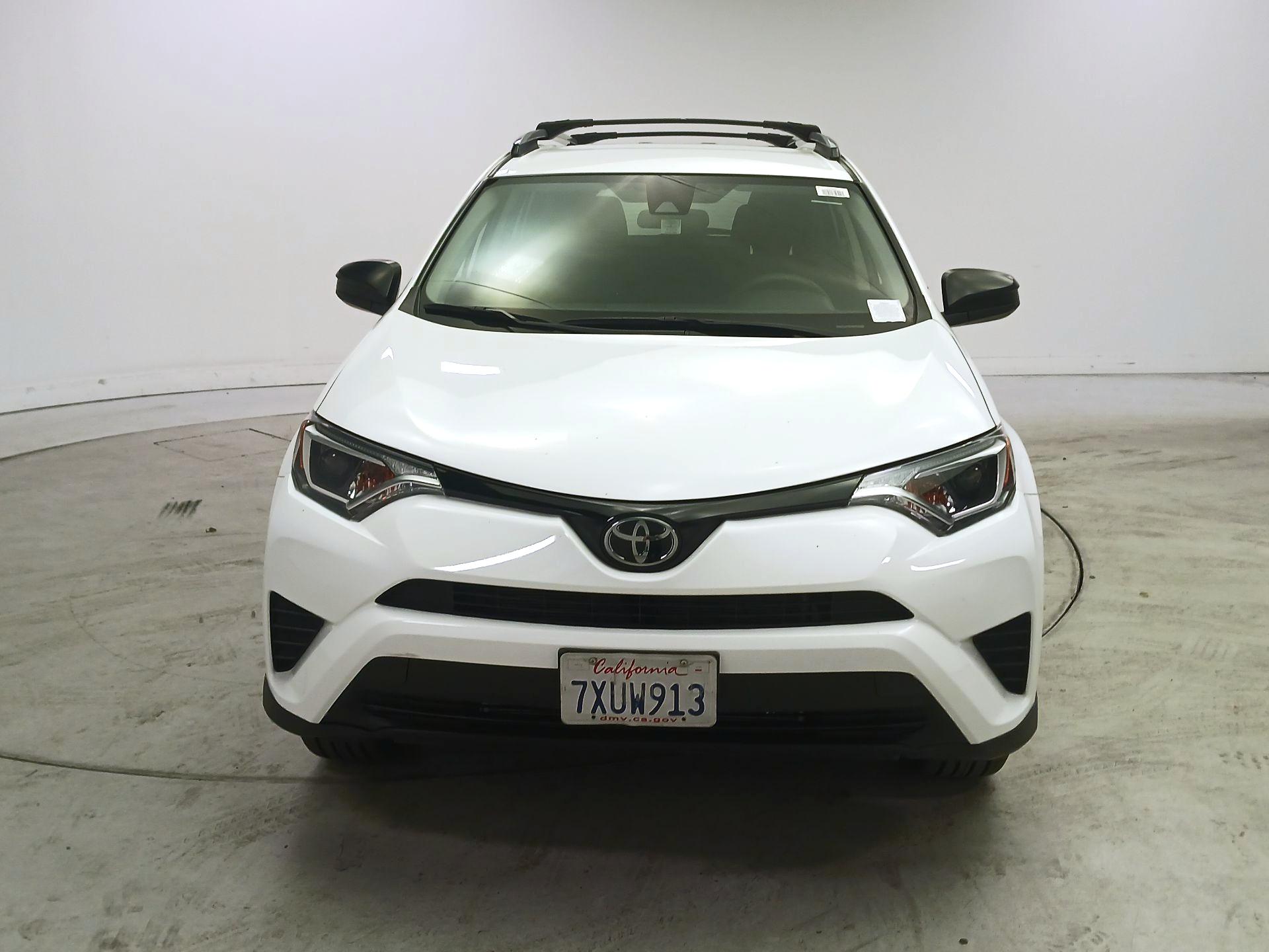 Thumbnail: 2017 Toyota RAV4 - 2