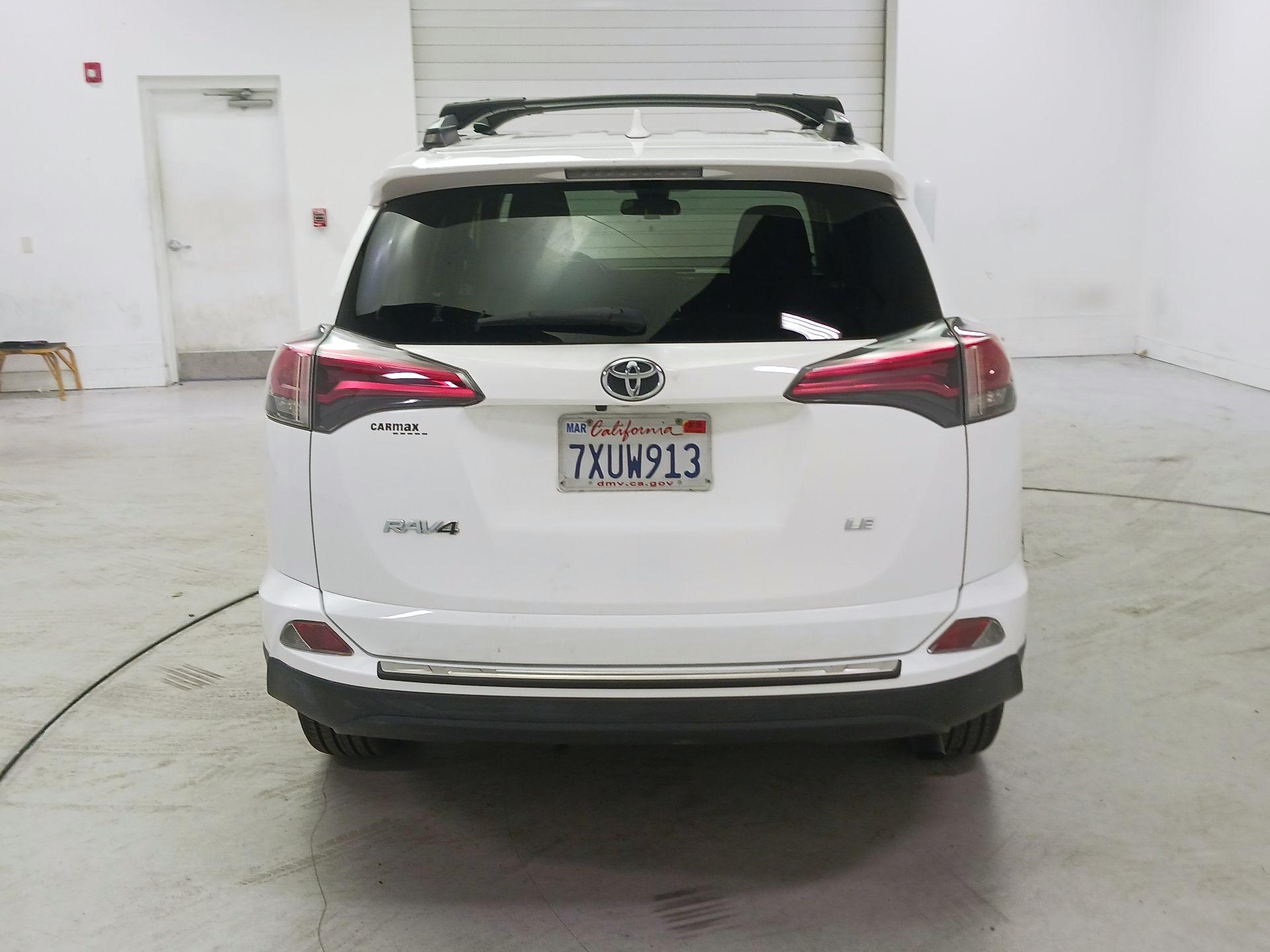 Thumbnail: 2017 Toyota RAV4 - 6