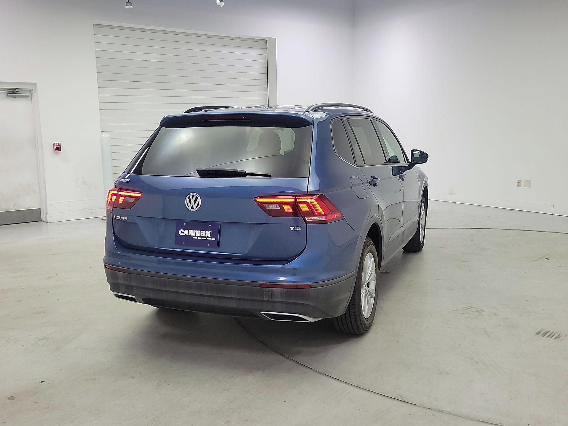 Thumbnail: 2018 Volkswagen Tiguan - 5