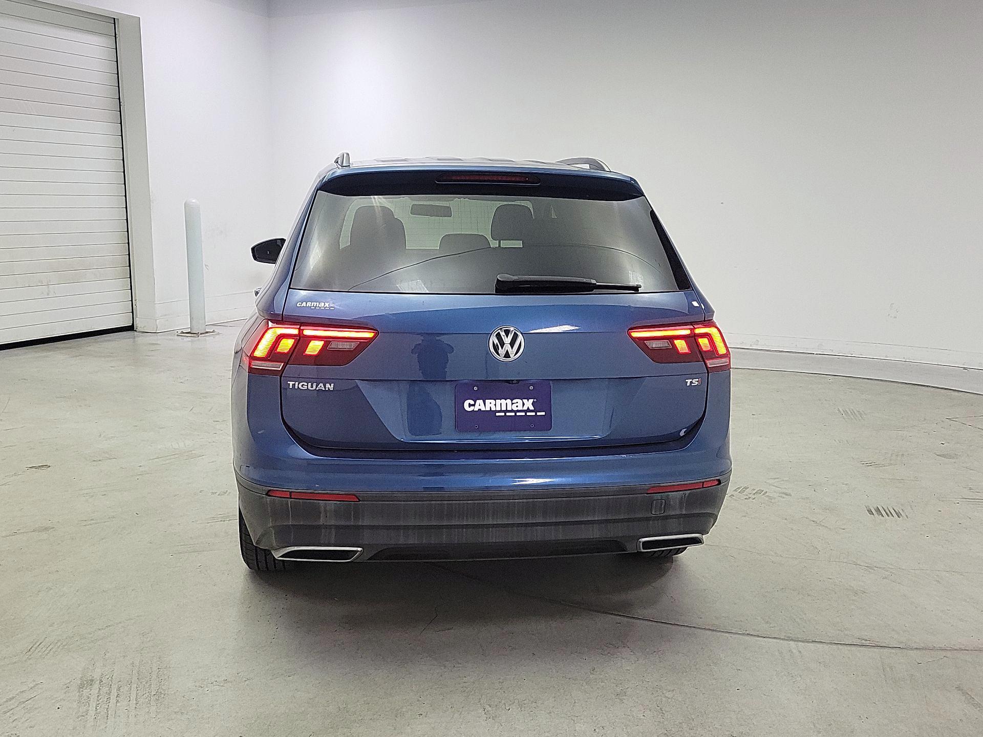 Thumbnail: 2018 Volkswagen Tiguan - 6