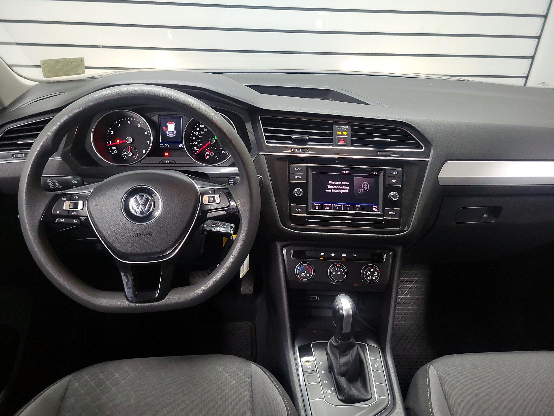 Thumbnail: 2018 Volkswagen Tiguan - 8