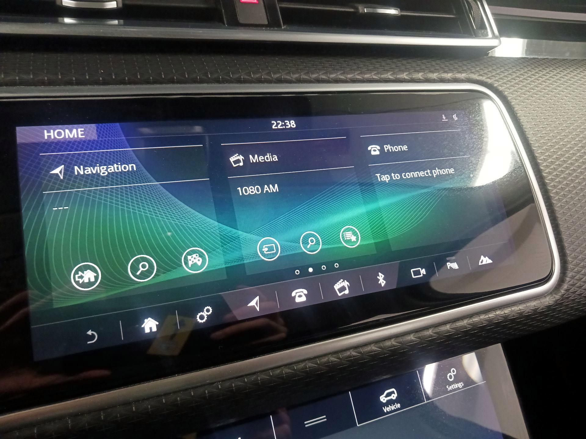 Thumbnail: 2018 Land Rover Range Rover Velar - 11