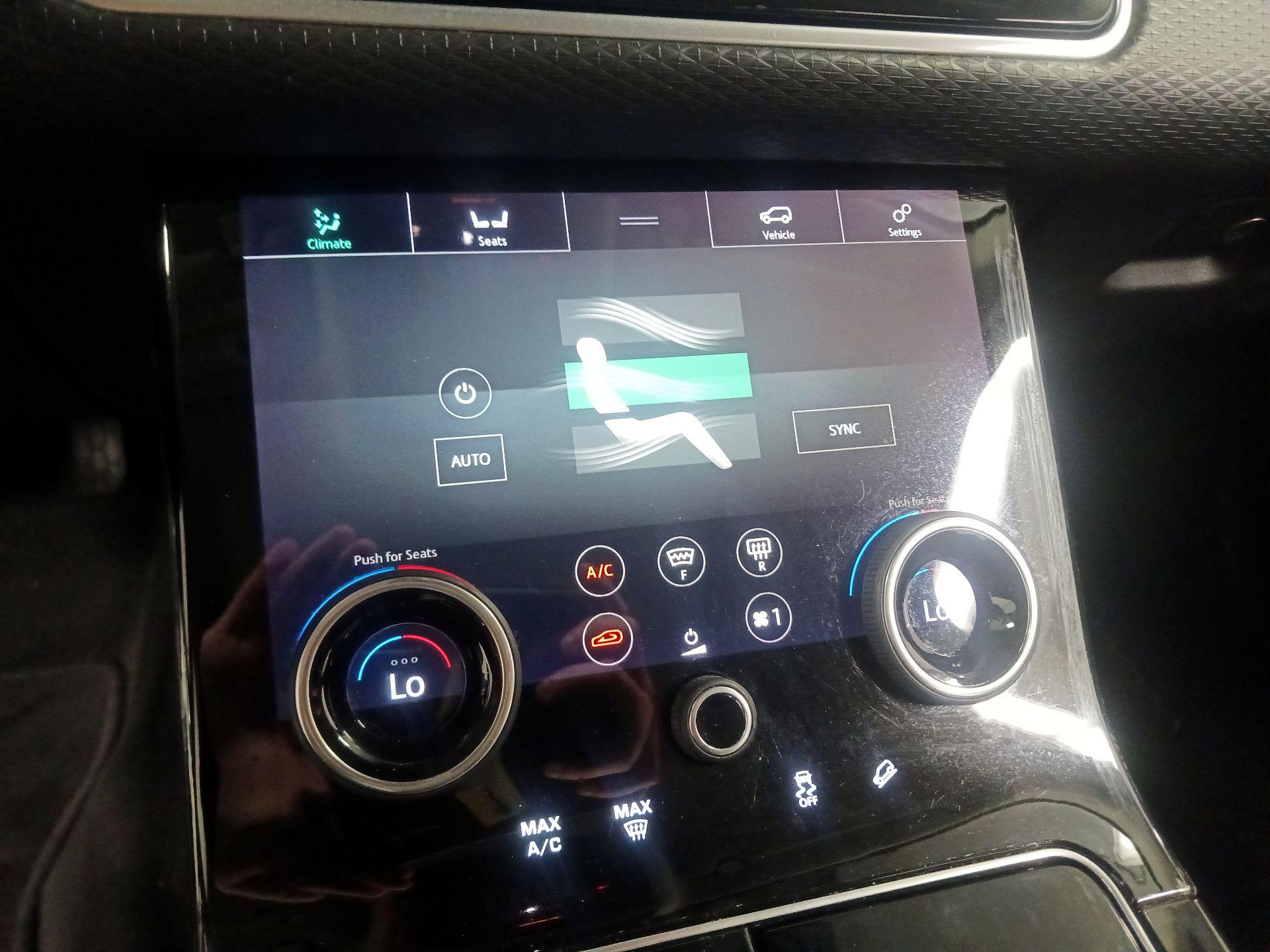 Thumbnail: 2018 Land Rover Range Rover Velar - 12