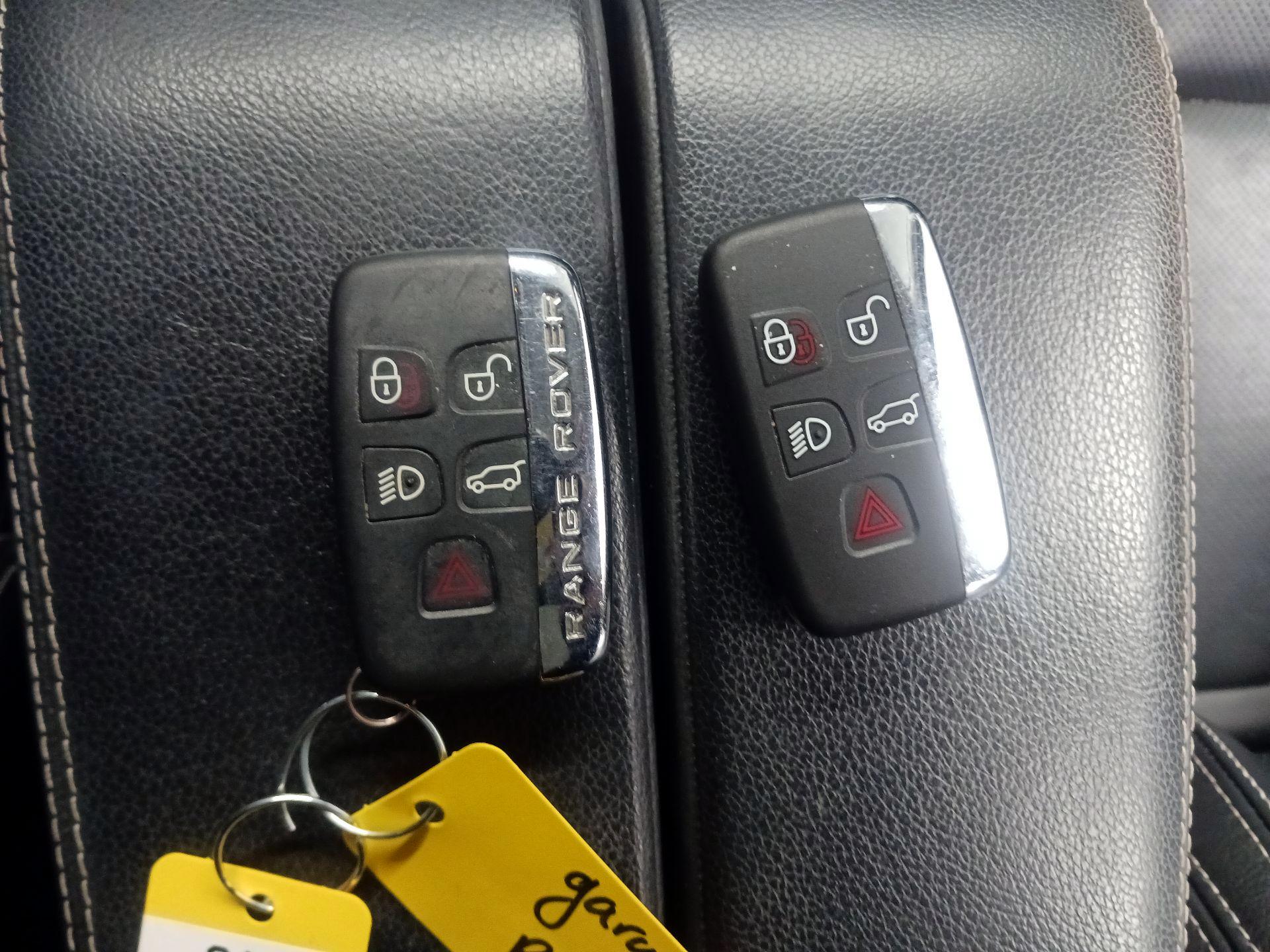 Thumbnail: 2018 Land Rover Range Rover Velar - 17