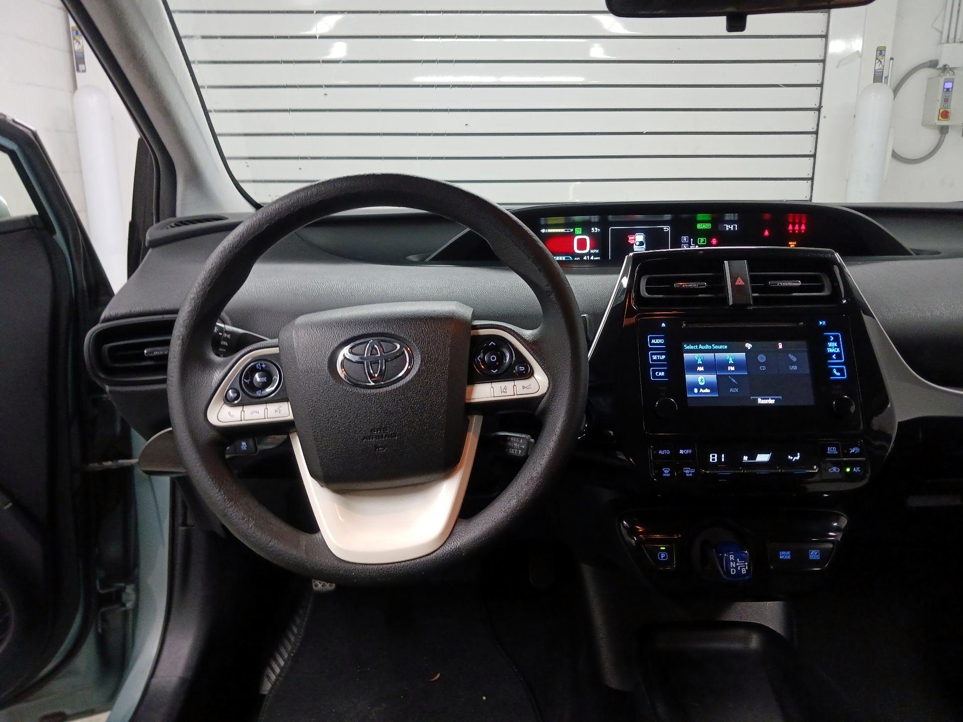 Thumbnail: 2017 Toyota Prius - 10