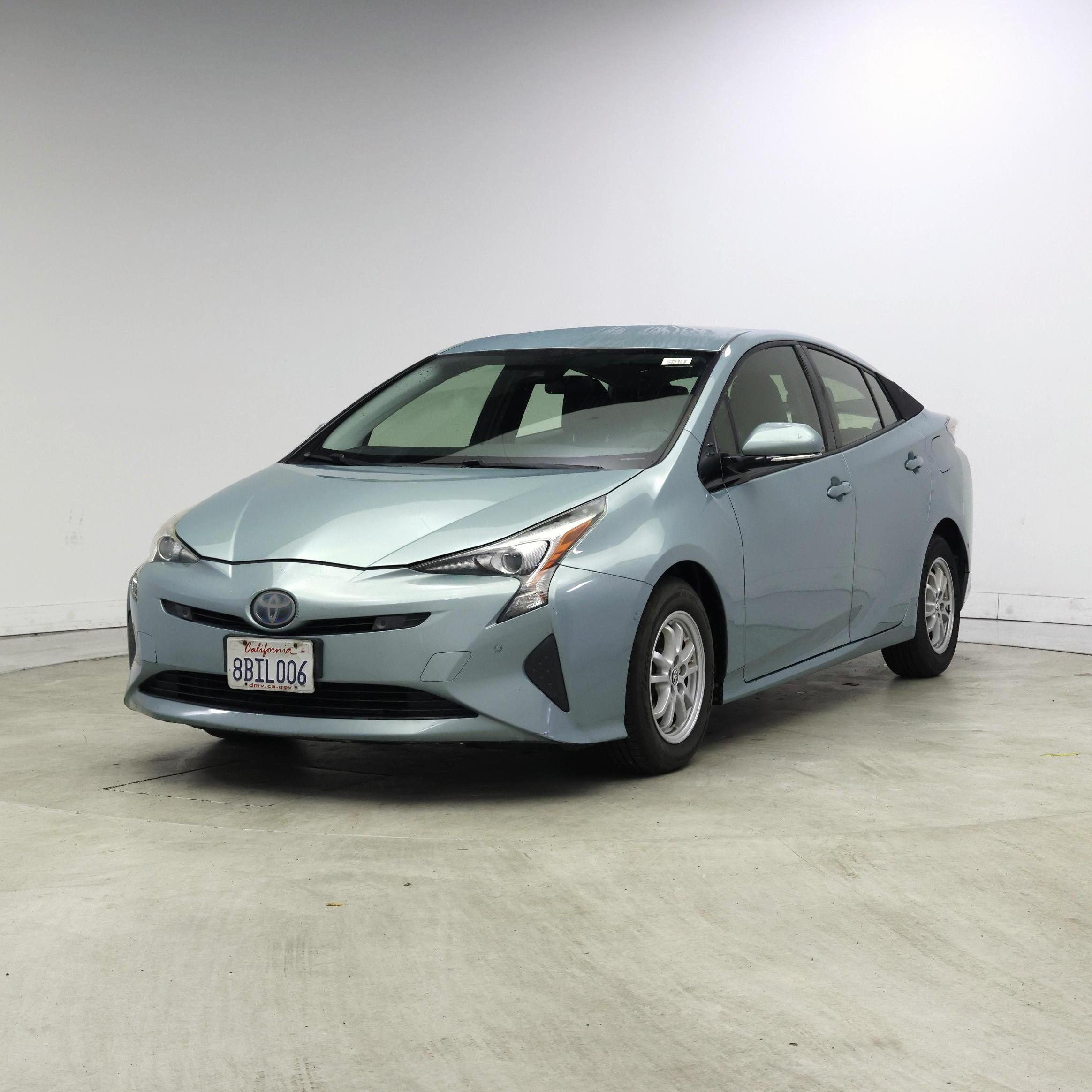 Thumbnail: 2017 Toyota Prius - 4