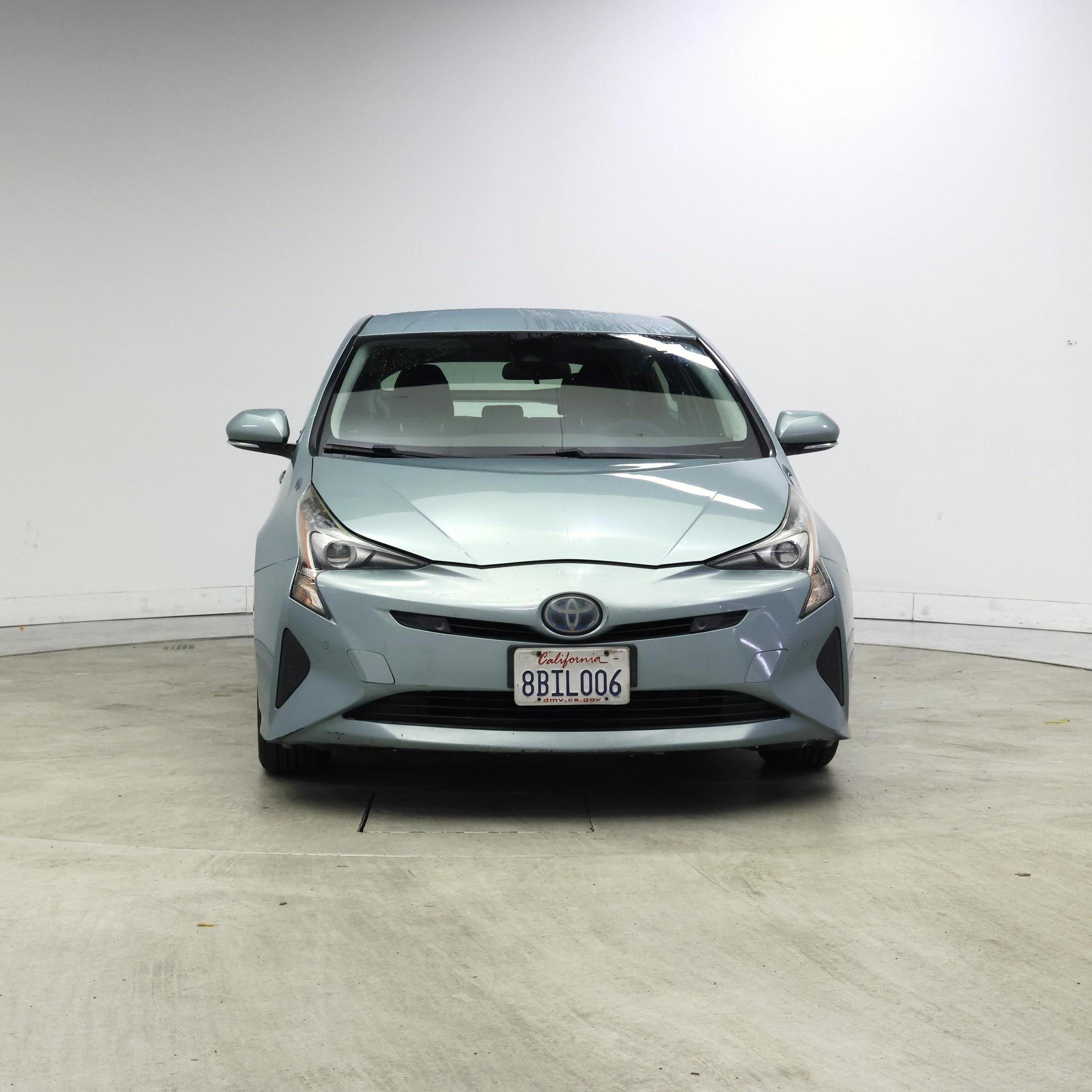 Thumbnail: 2017 Toyota Prius - 5