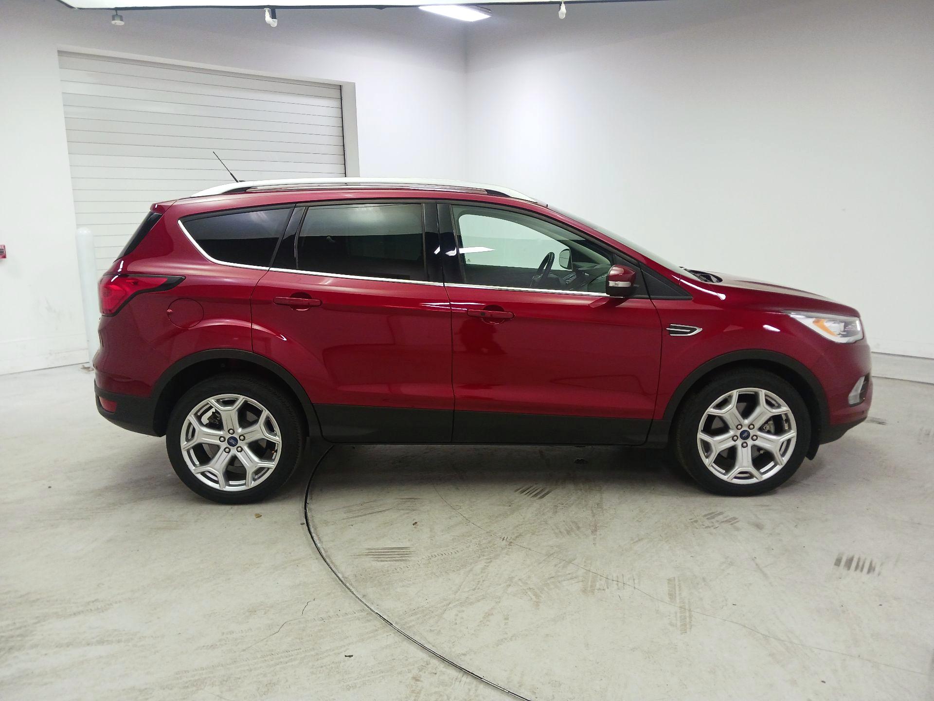 Thumbnail: 2019 Ford Escape - 4