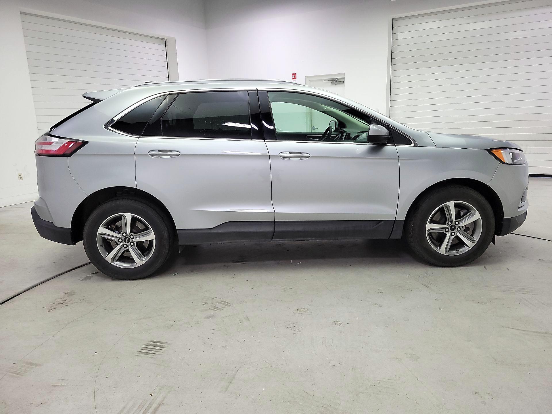 Thumbnail: 2023 Ford Edge - 4