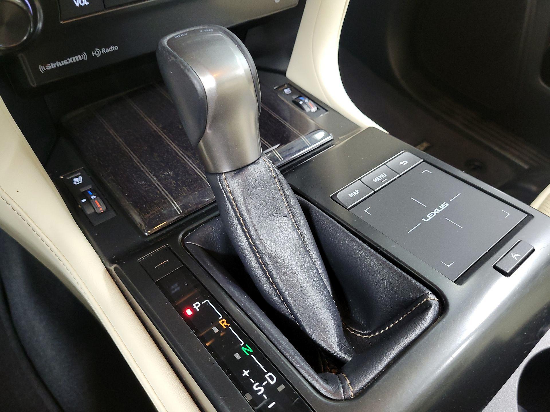 Thumbnail: 2022 Lexus GX - 14