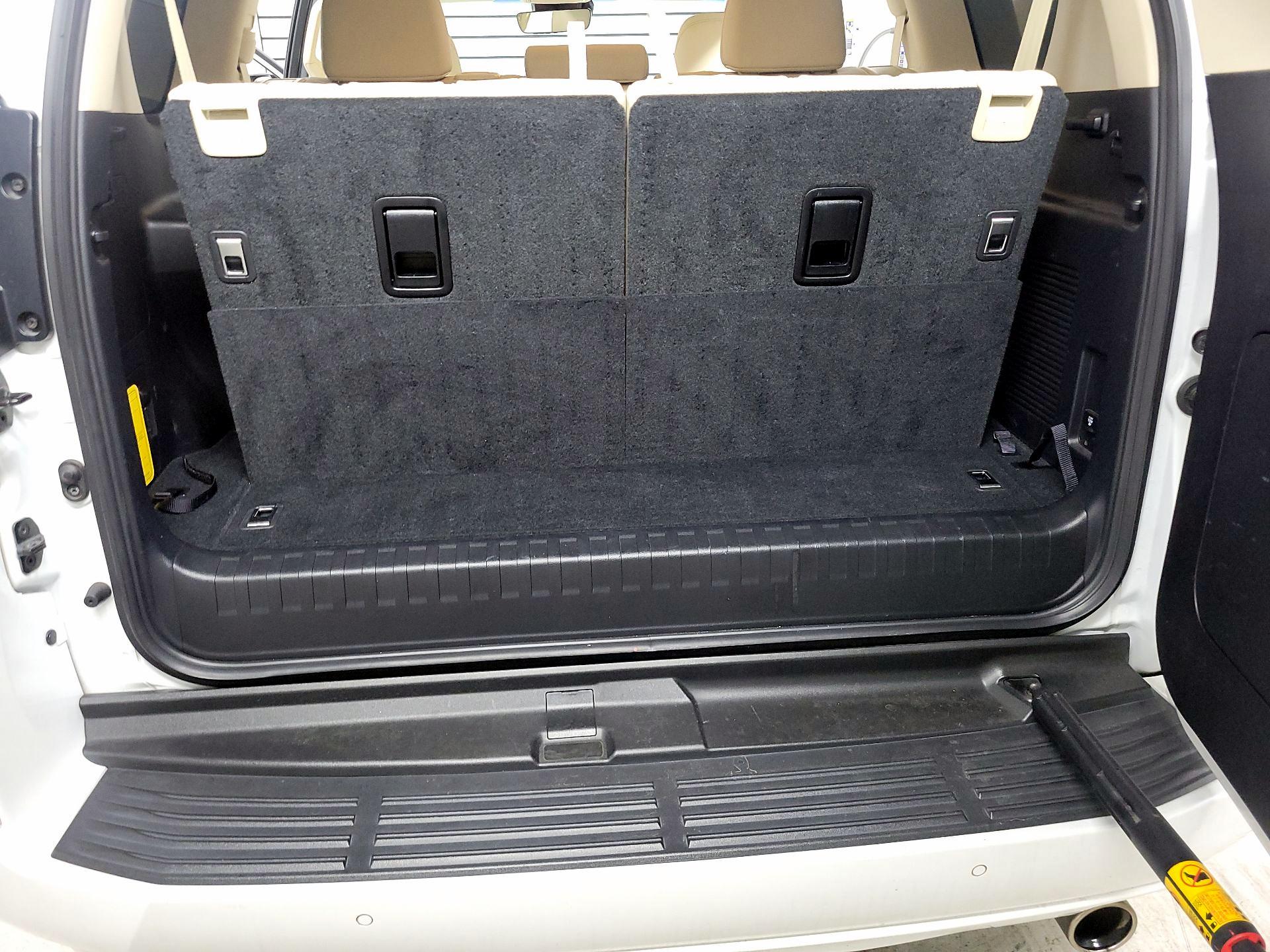 Thumbnail: 2022 Lexus GX - 15