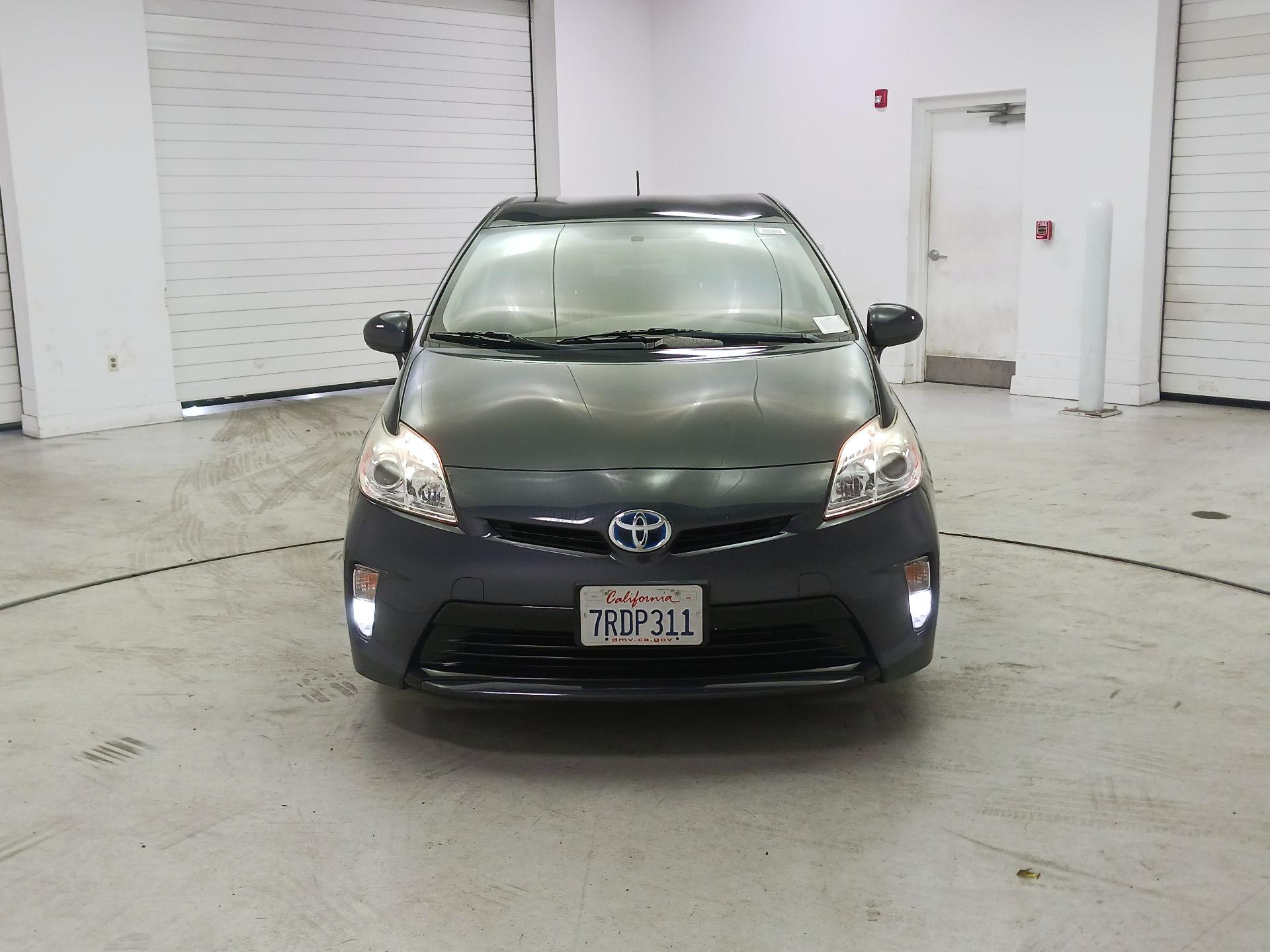 Thumbnail: 2015 Toyota Prius - 2