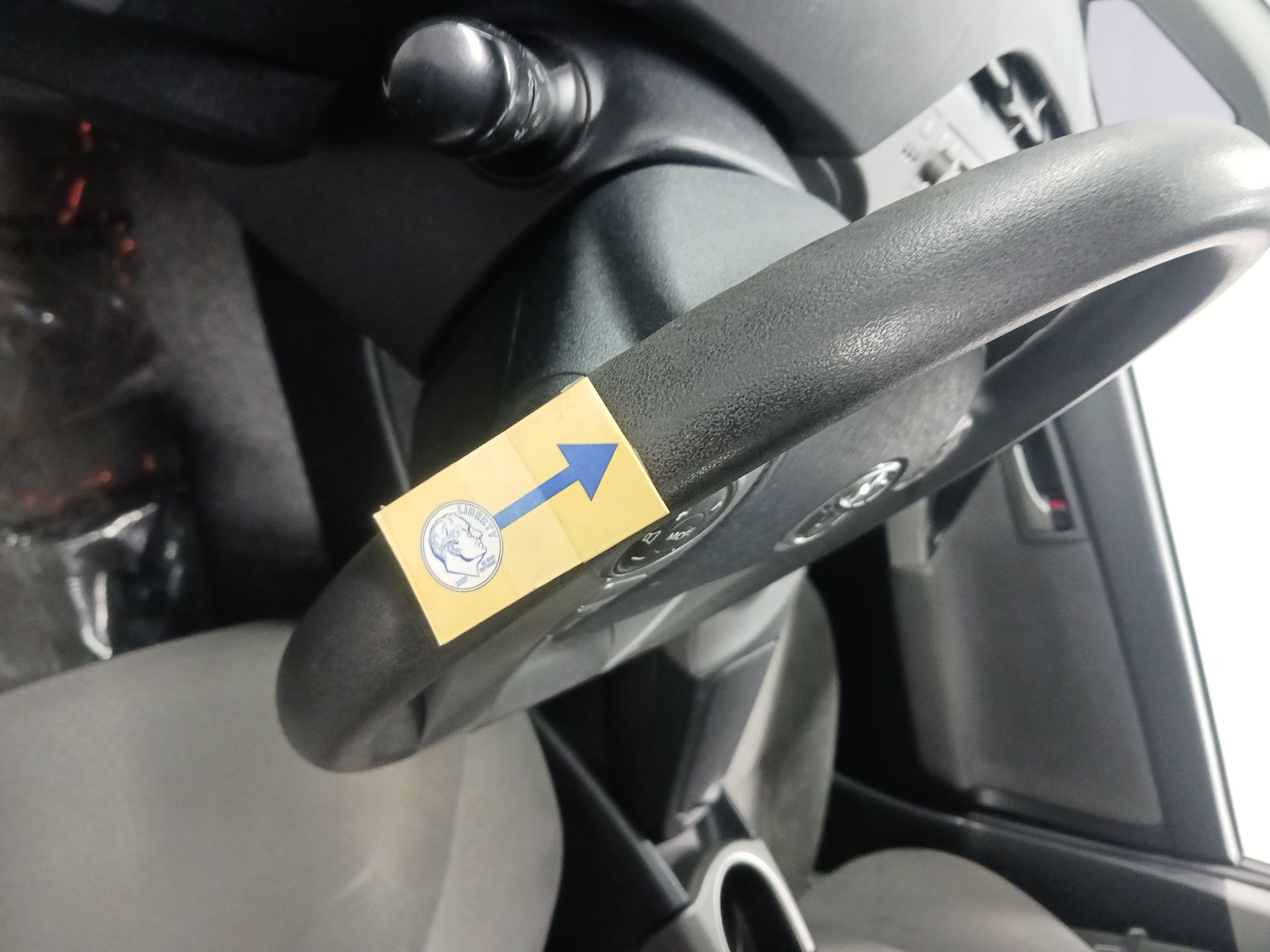 Thumbnail: 2015 Toyota Prius - 20