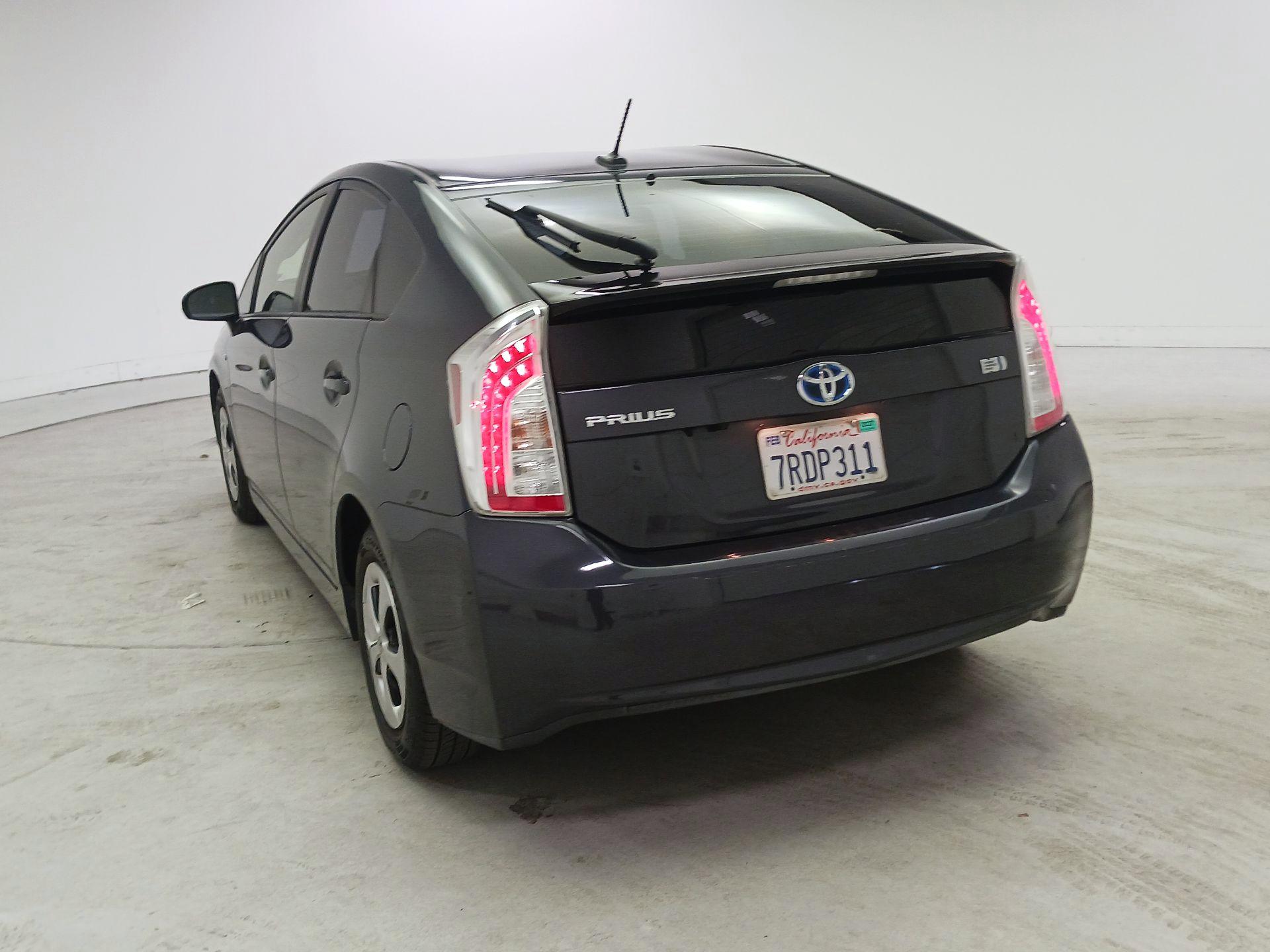 Thumbnail: 2015 Toyota Prius - 7