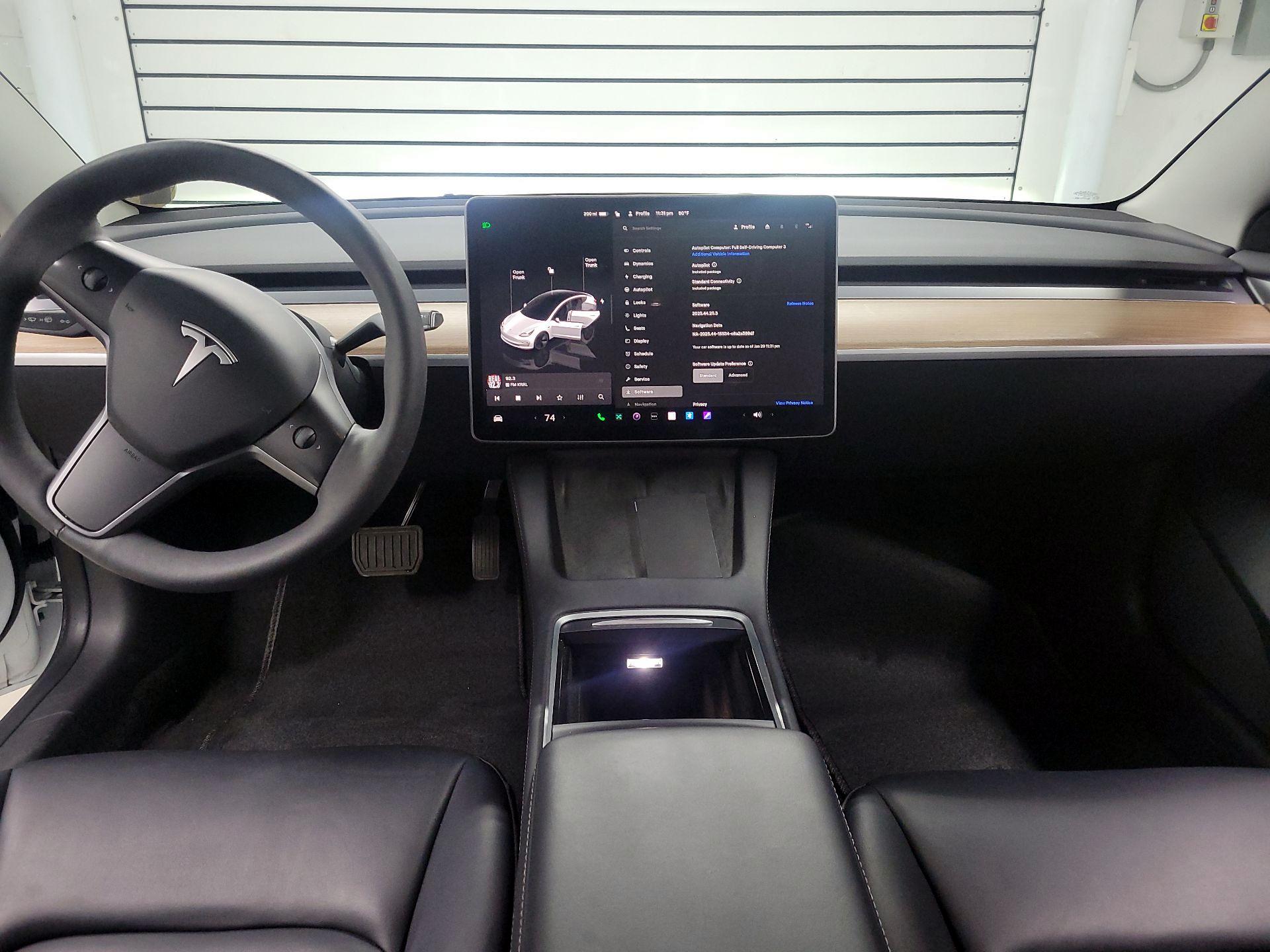 Thumbnail: 2023 Tesla Model 3 - 8